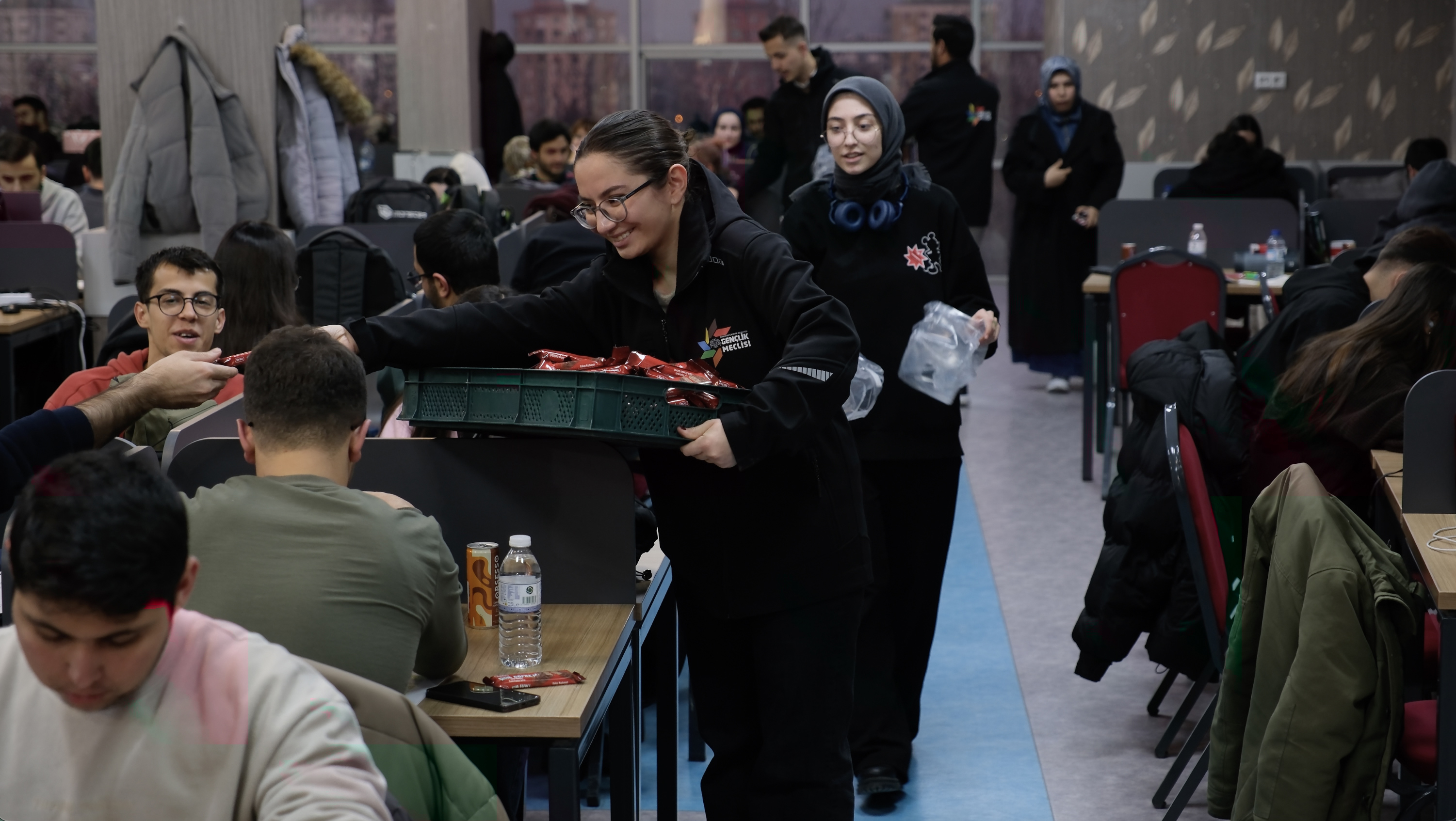 BÜYÜKŞEHİR GENÇLİK MECLİSİ’NDEN FİNAL HAFTASINDA ÖĞRENCİLERE DESTEK