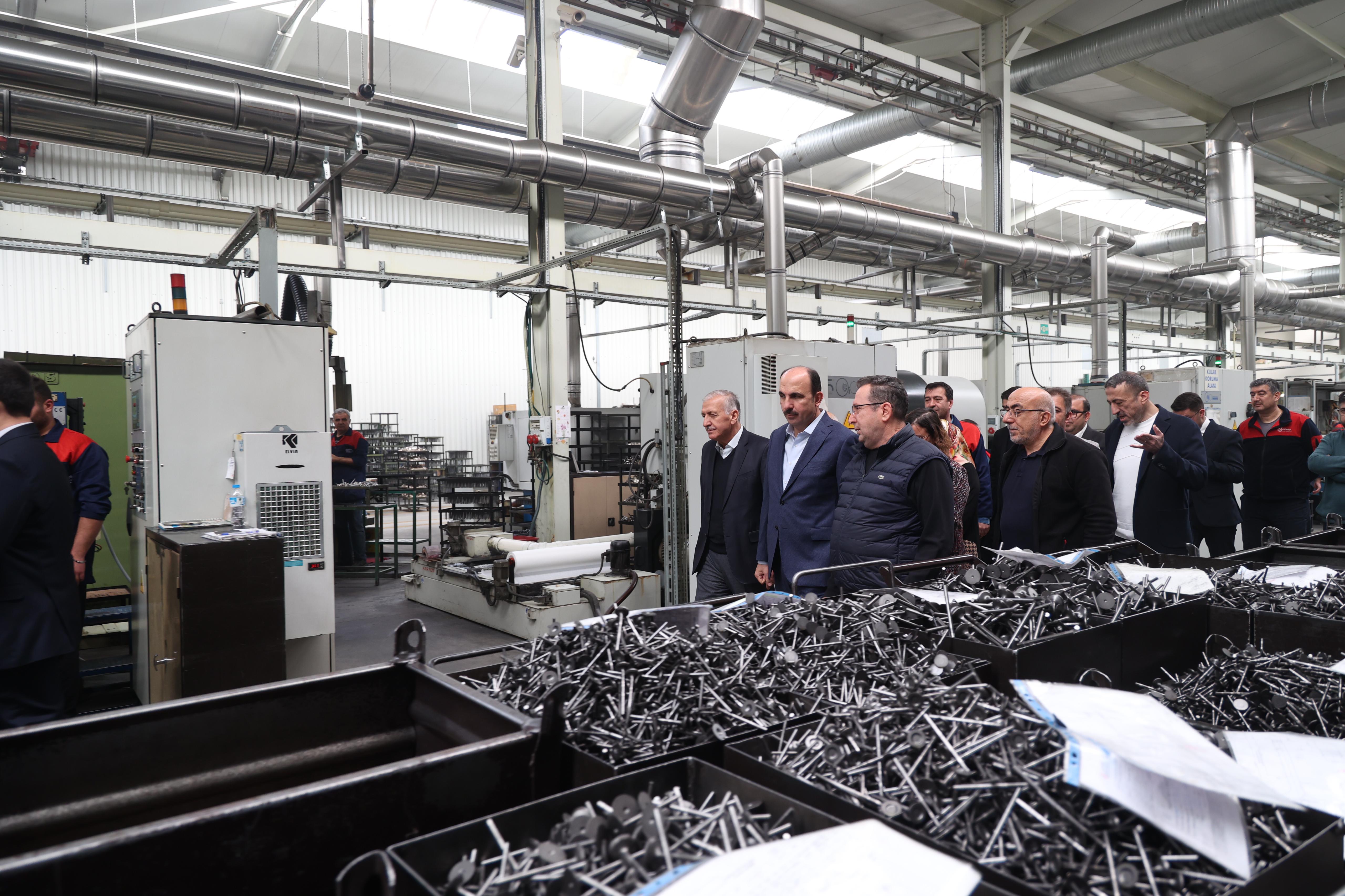 BAŞKAN ALTAY: “ORGANİZE SANAYİ BÖLGELERİNİN ULAŞIM VE KONUT SORUNUNU ÇÖZMEK İÇİN ÇALIŞIYORUZ”