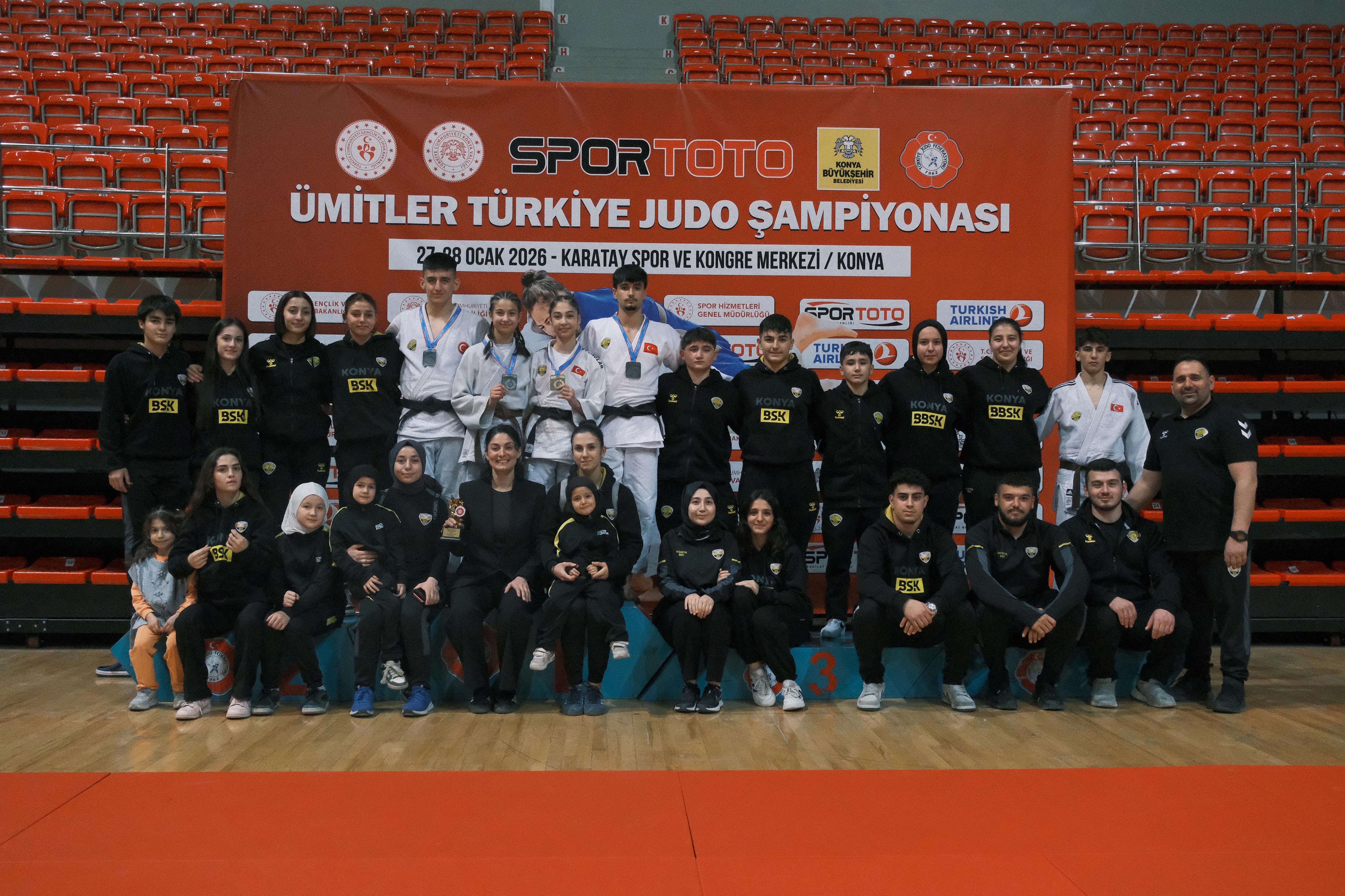 KONYA BÜYÜKŞEHİR ÜMİTLER JUDO TAKIMI TÜRKİYE İKİNCİSİ OLDU