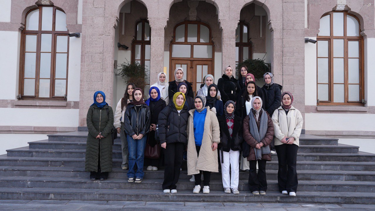 LİMA ÖĞRENCİLERİ TAŞ BİNA’DAKİ SİYER SERGİSİ’Nİ ZİYARET ETTİ