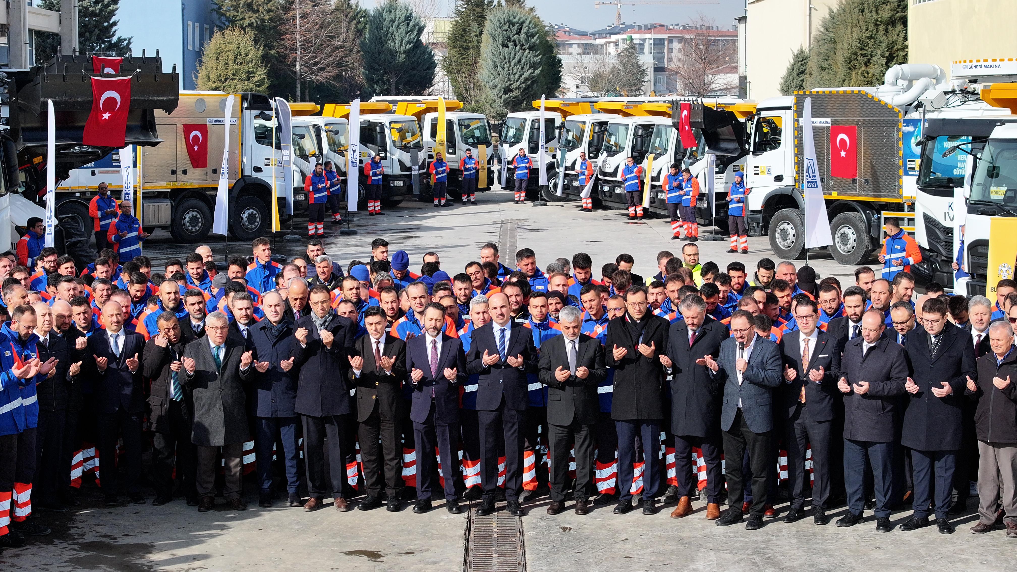 BAŞKAN ALTAY 177 MİLYON LİRA BEDELLE KOSKİ ARAÇ FİLOSUNA KAZANDIRILAN 19 YENİ ARACI TANITTI