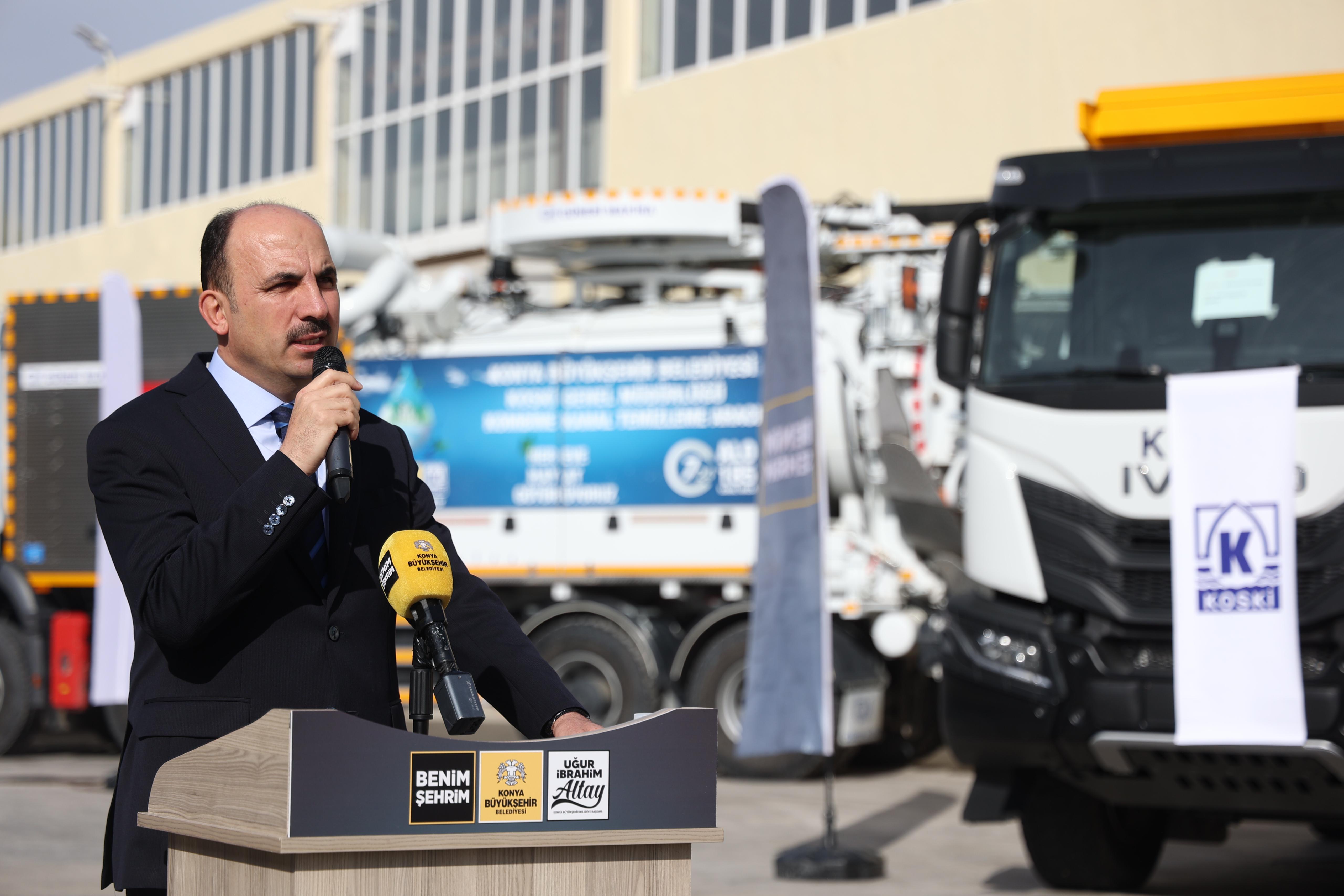 BAŞKAN ALTAY 177 MİLYON LİRA BEDELLE KOSKİ ARAÇ FİLOSUNA KAZANDIRILAN 19 YENİ ARACI TANITTI