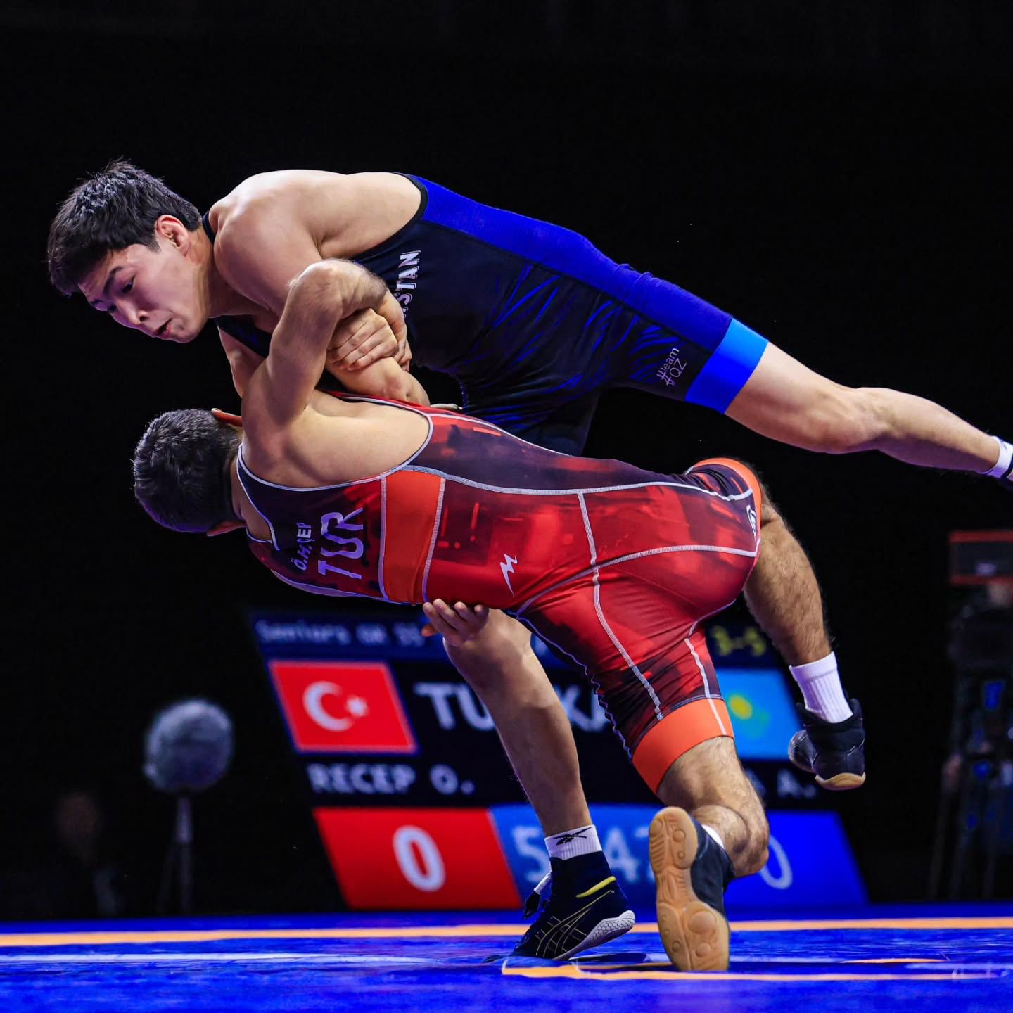 BÜYÜKŞEHİRLİ SPORCULAR ULUSLARARASI ARENADAKİ BAŞARILARIYLA GÖZ DOLDURUYOR