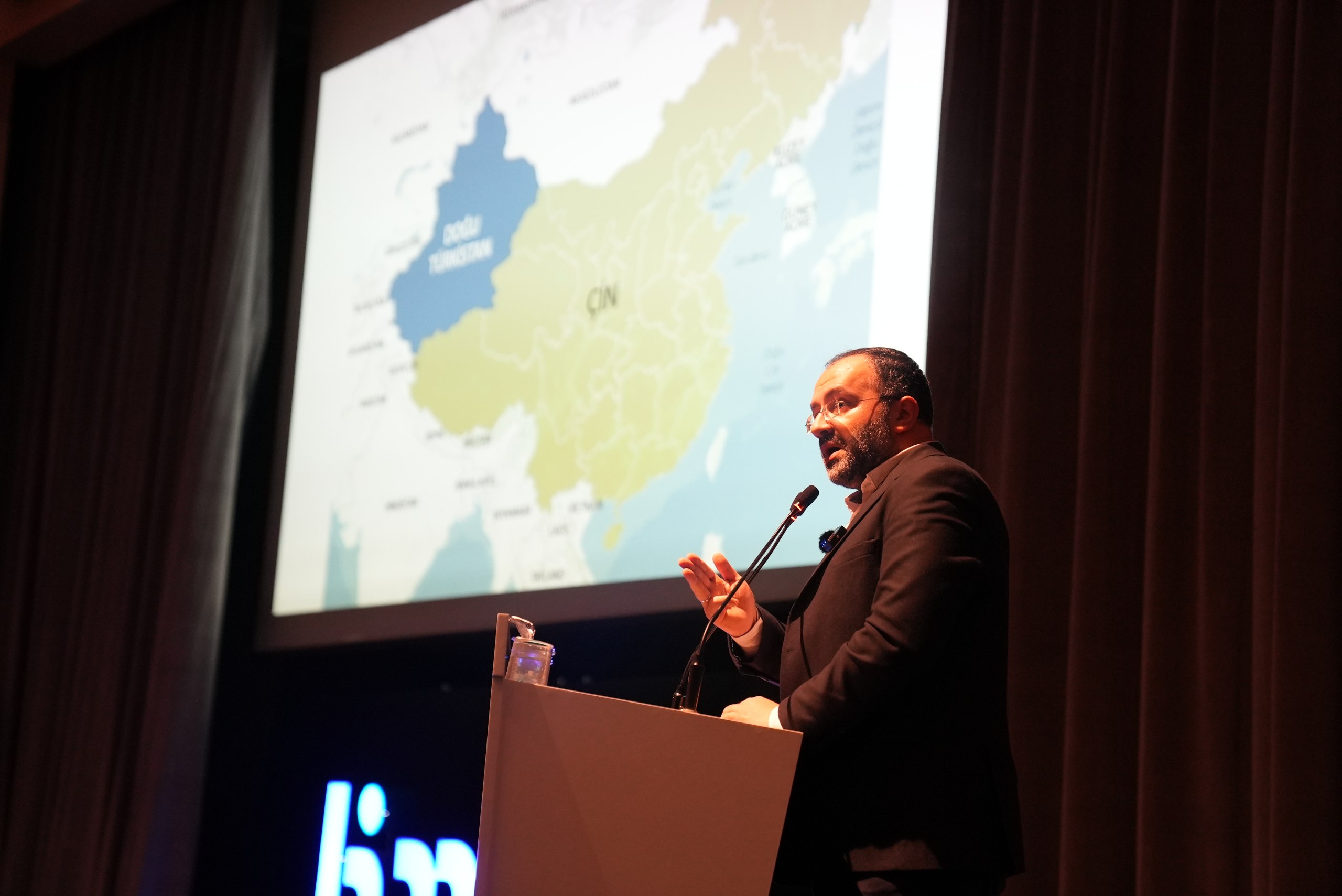 LİMA’DAN İNSANLIK VE VİCDAN EKSENİNDE “DOĞU TÜRKİSTAN” SÖYLEŞİSİ