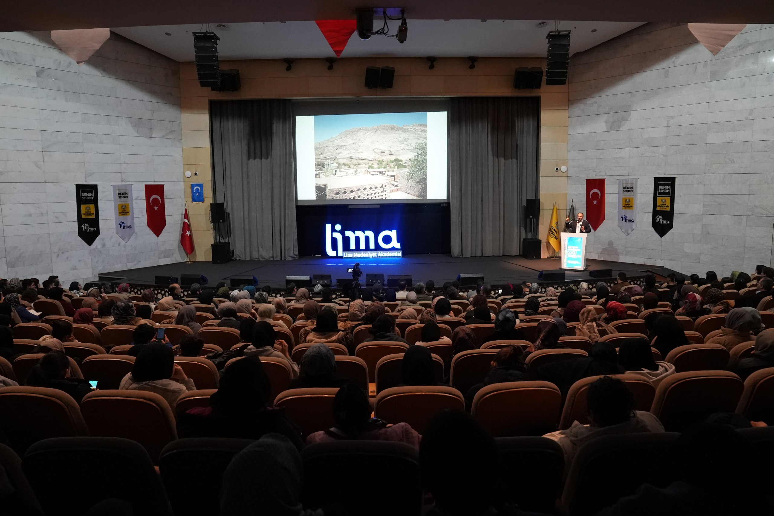 LİMA’DAN İNSANLIK VE VİCDAN EKSENİNDE “DOĞU TÜRKİSTAN” SÖYLEŞİSİ