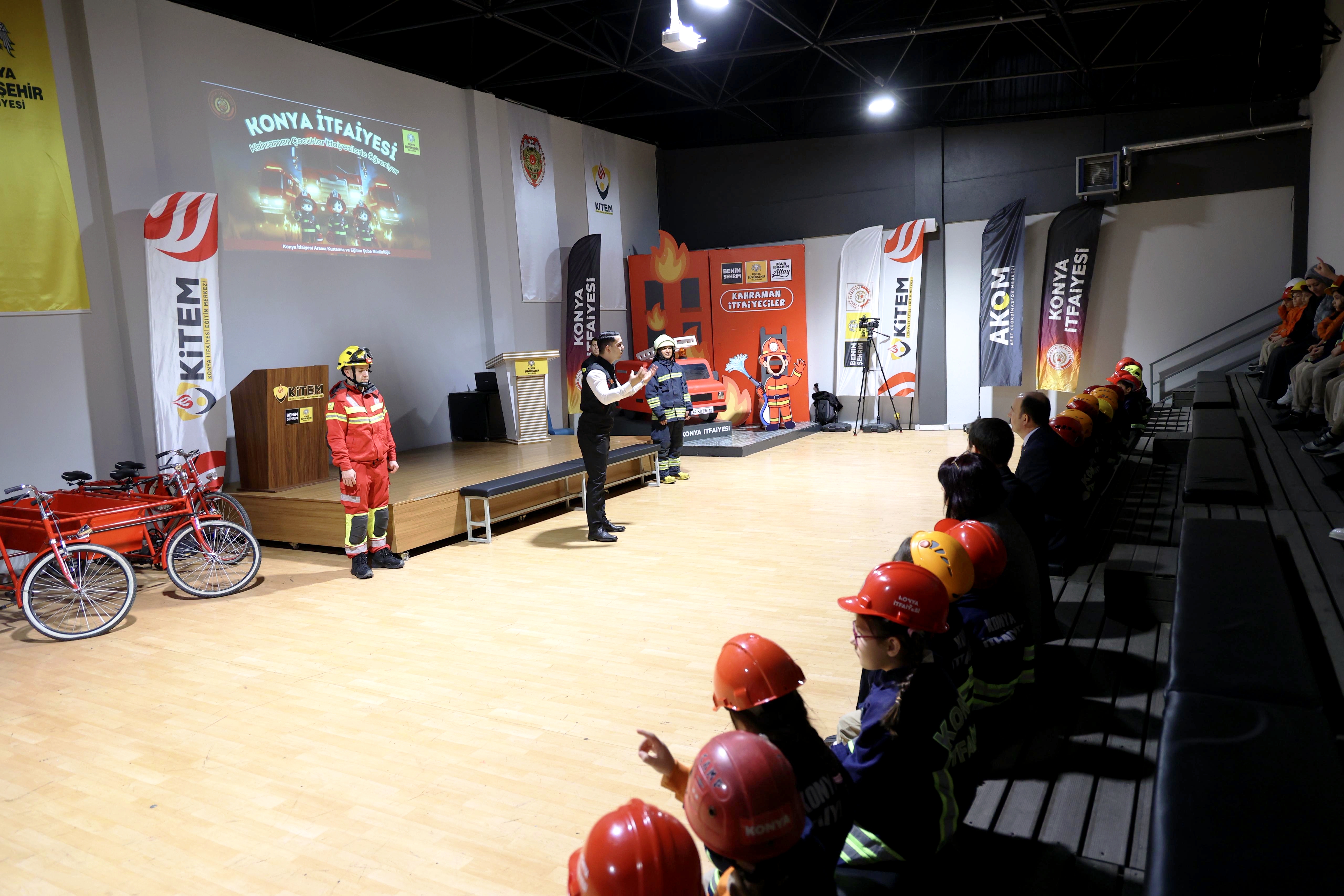 BAŞKAN ALTAY: “KONYA’DA 1. SINIFA GİDEN 45 BİN ÇOCUĞUMUZA İTFAİYE EĞİTİMİ VERİYORUZ”
