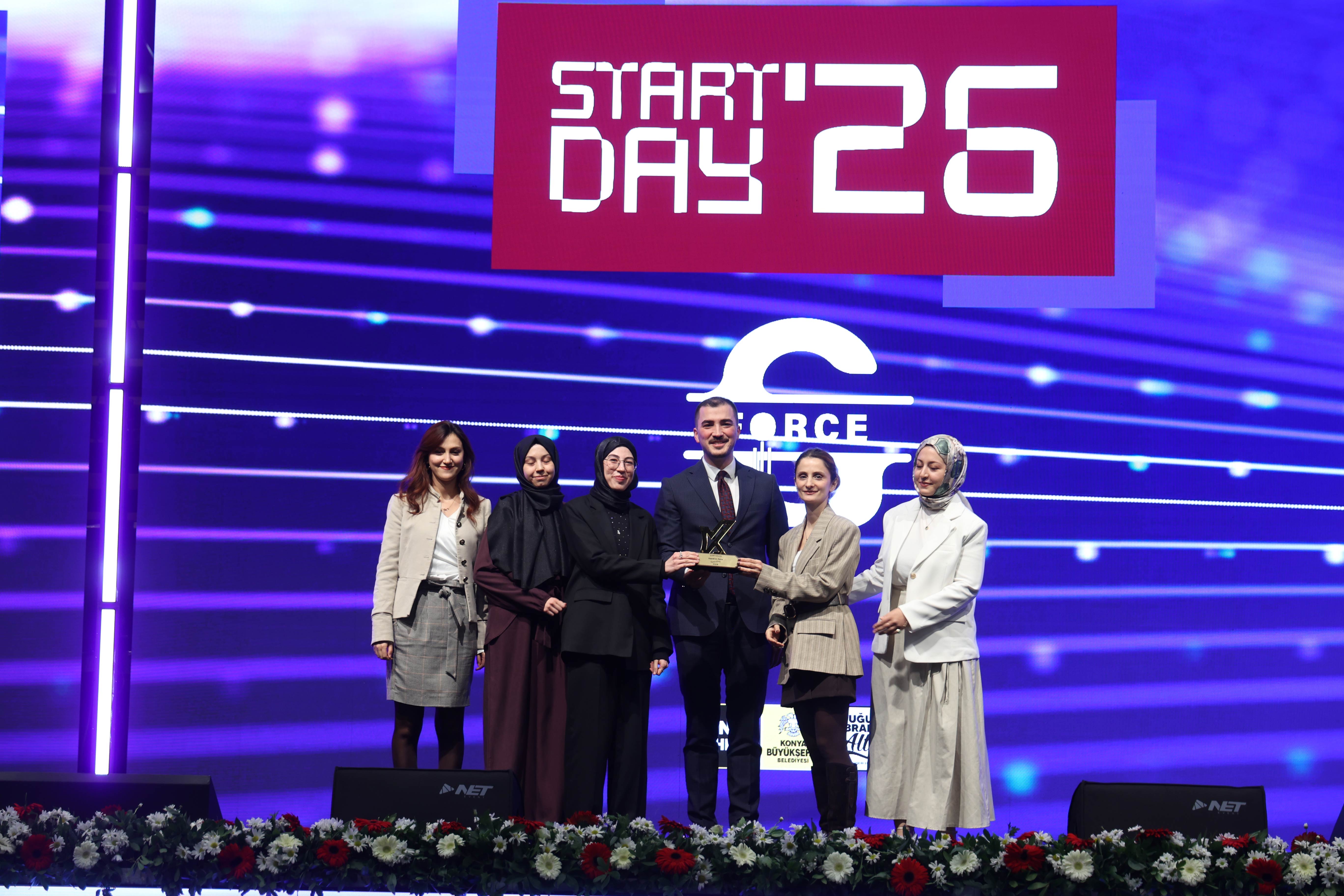 TEKNOFEST’TE DERECEYE GİREN KAPSÜL TAKIMLARI START DAY’26 ETKİNLİĞİNDE ÖDÜLLERİNİ ALDI