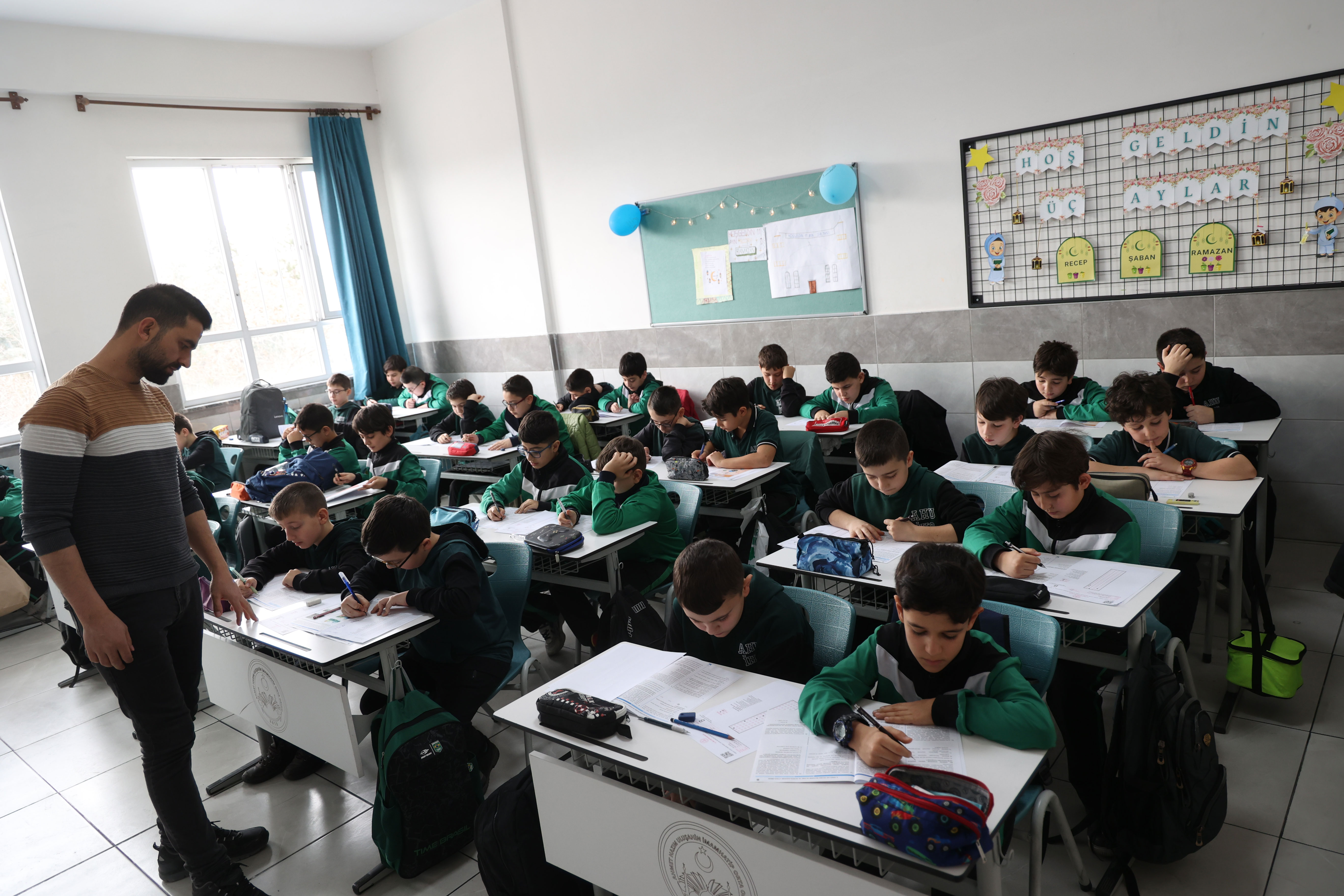 KONYA BÜYÜKŞEHİR 31 İLÇEDEKİ ORTAOKUL VE LİSE ÖĞRENCİLERİ İÇİN İZLEME VE DEĞERLENDİRME SINAVI GERÇEKLEŞTİRİYOR