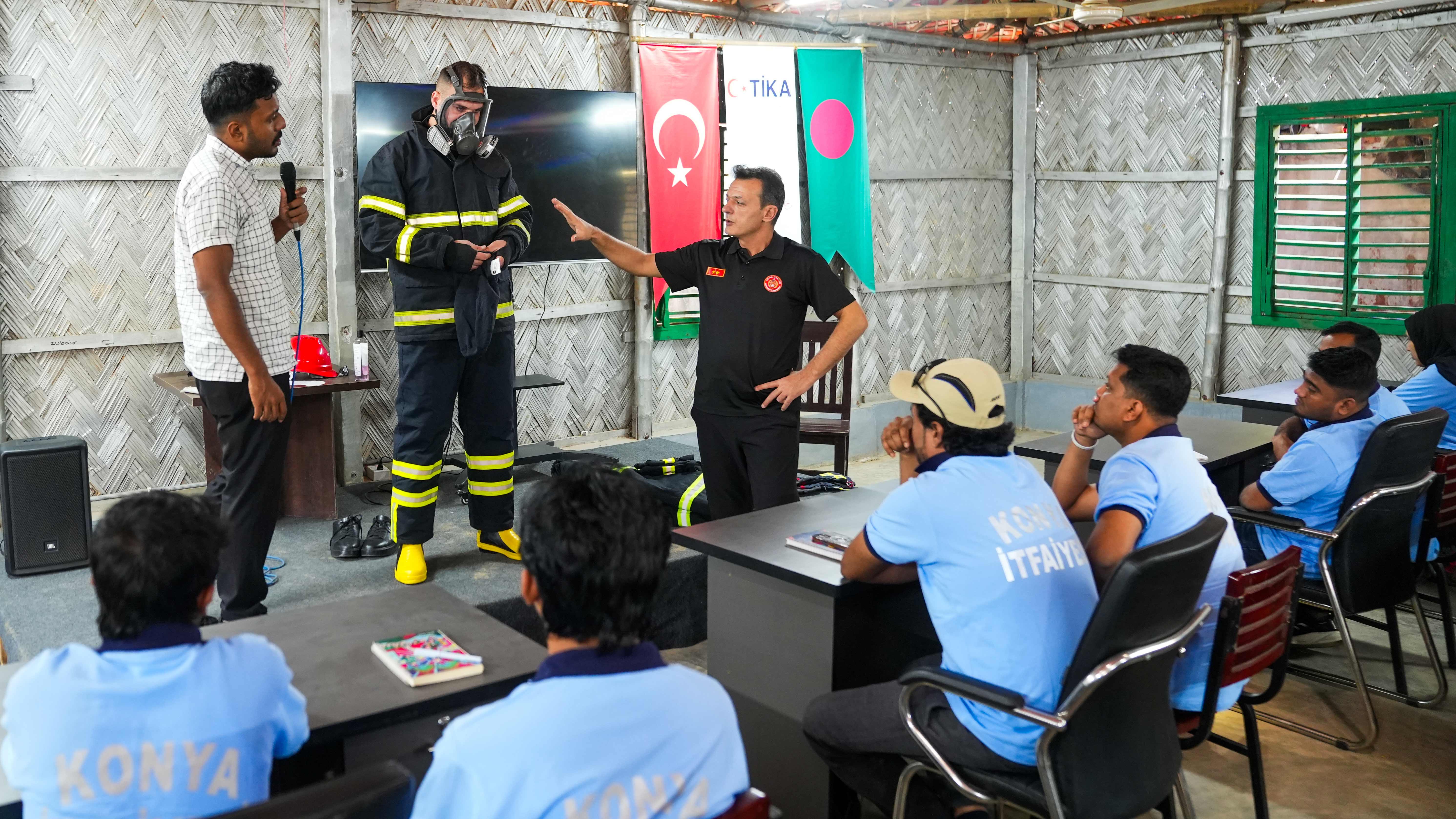 KONYA BÜYÜKŞEHİR VE TİKA’DAN ARAKANLI MÜLTECİLERE AFET EĞİTİMİ