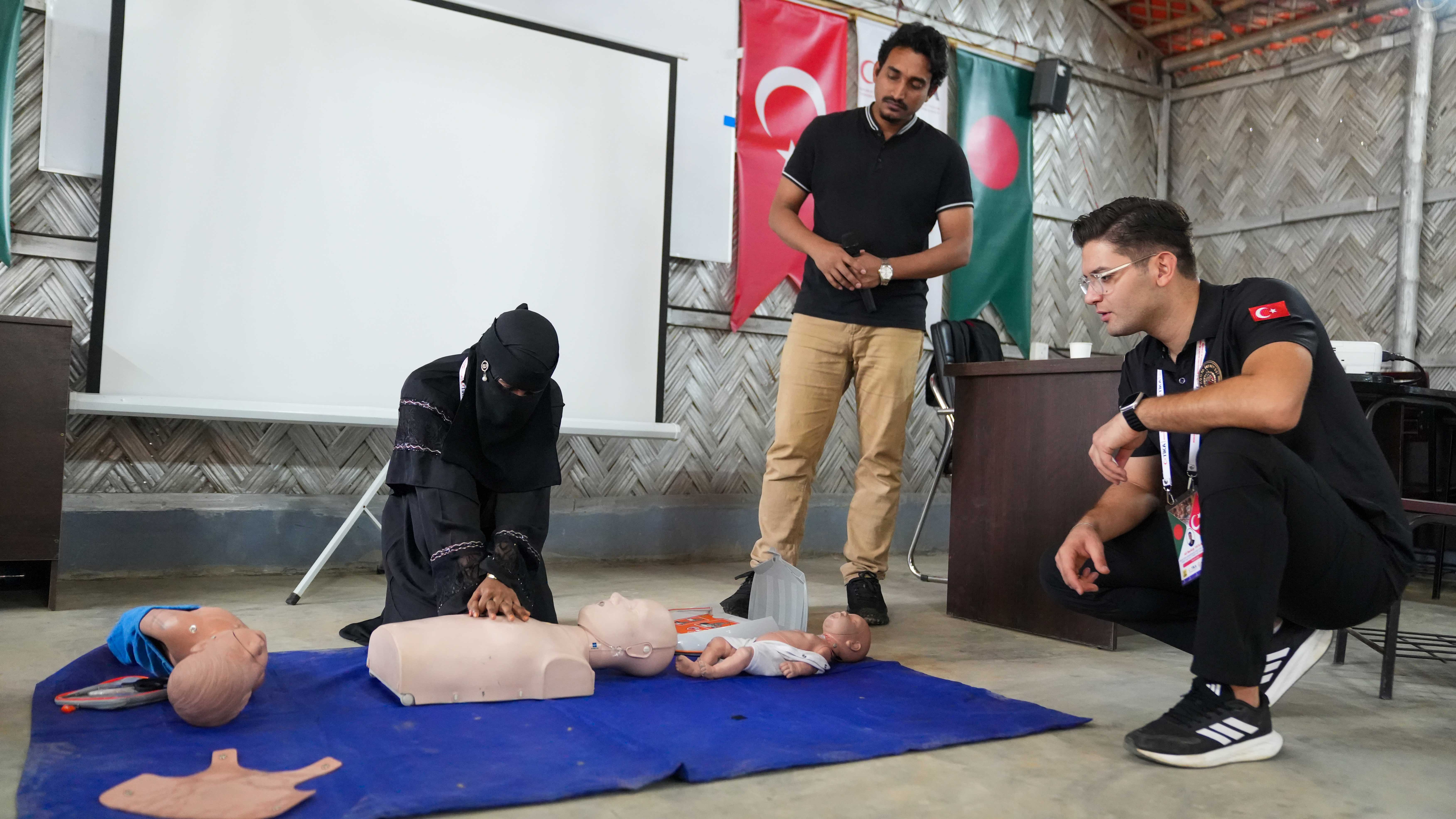 KONYA BÜYÜKŞEHİR VE TİKA’DAN ARAKANLI MÜLTECİLERE AFET EĞİTİMİ