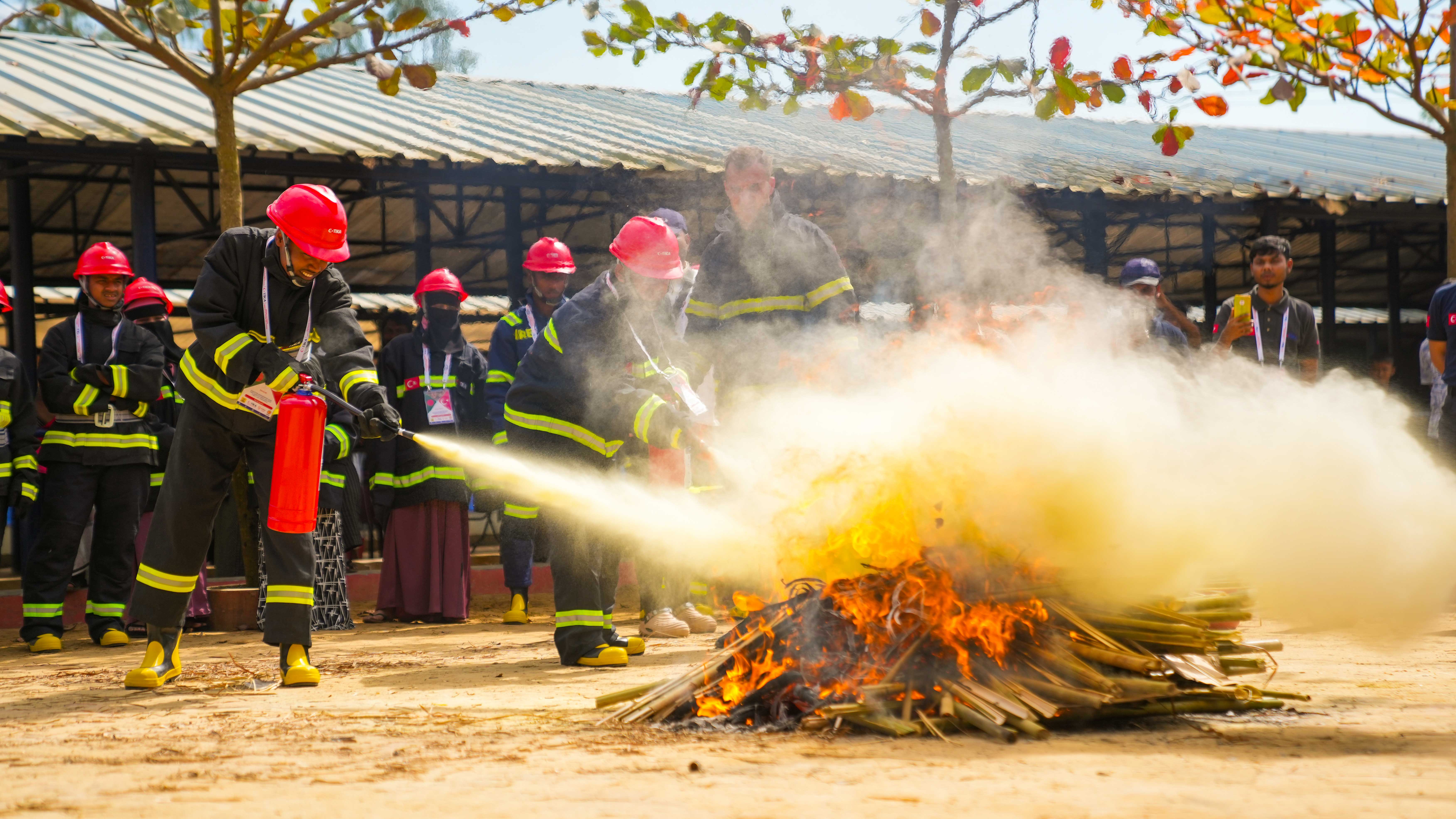 KONYA BÜYÜKŞEHİR VE TİKA’DAN ARAKANLI MÜLTECİLERE AFET EĞİTİMİ