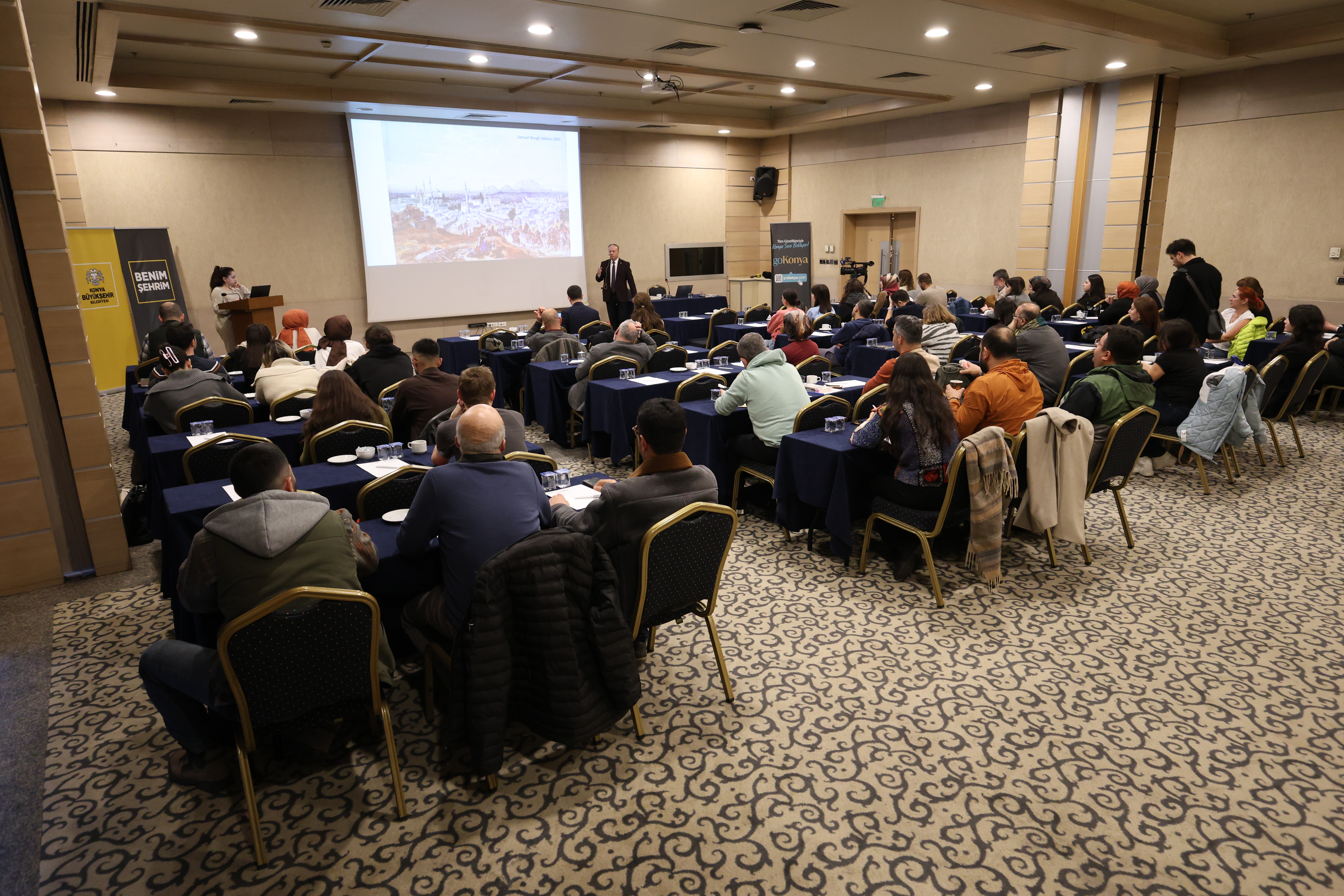 "KONYA'NIN ZENGİNLİKLERİ: TURİZM VE KÜLTÜREL MİRAS EĞİTİMLERİ" PROGRAMI İLE ŞEHRİN SAKLI MİRASLARI ANLATILDI