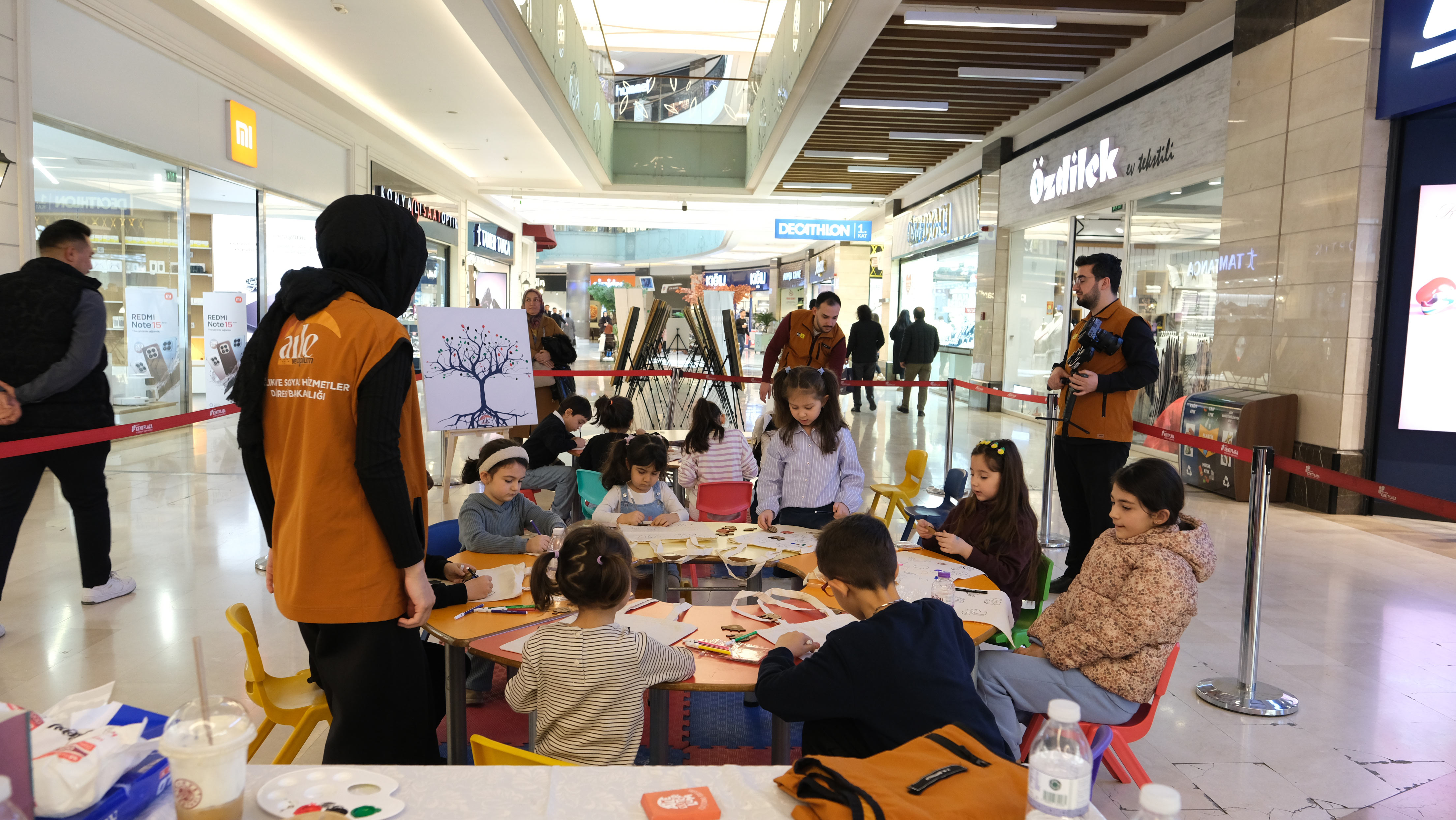KONYA BÜYÜKŞEHİR, KONYA’DAKİ GAZZELİ ÇOCUKLARIN RESİMLERİNDEN SERGİ AÇTI