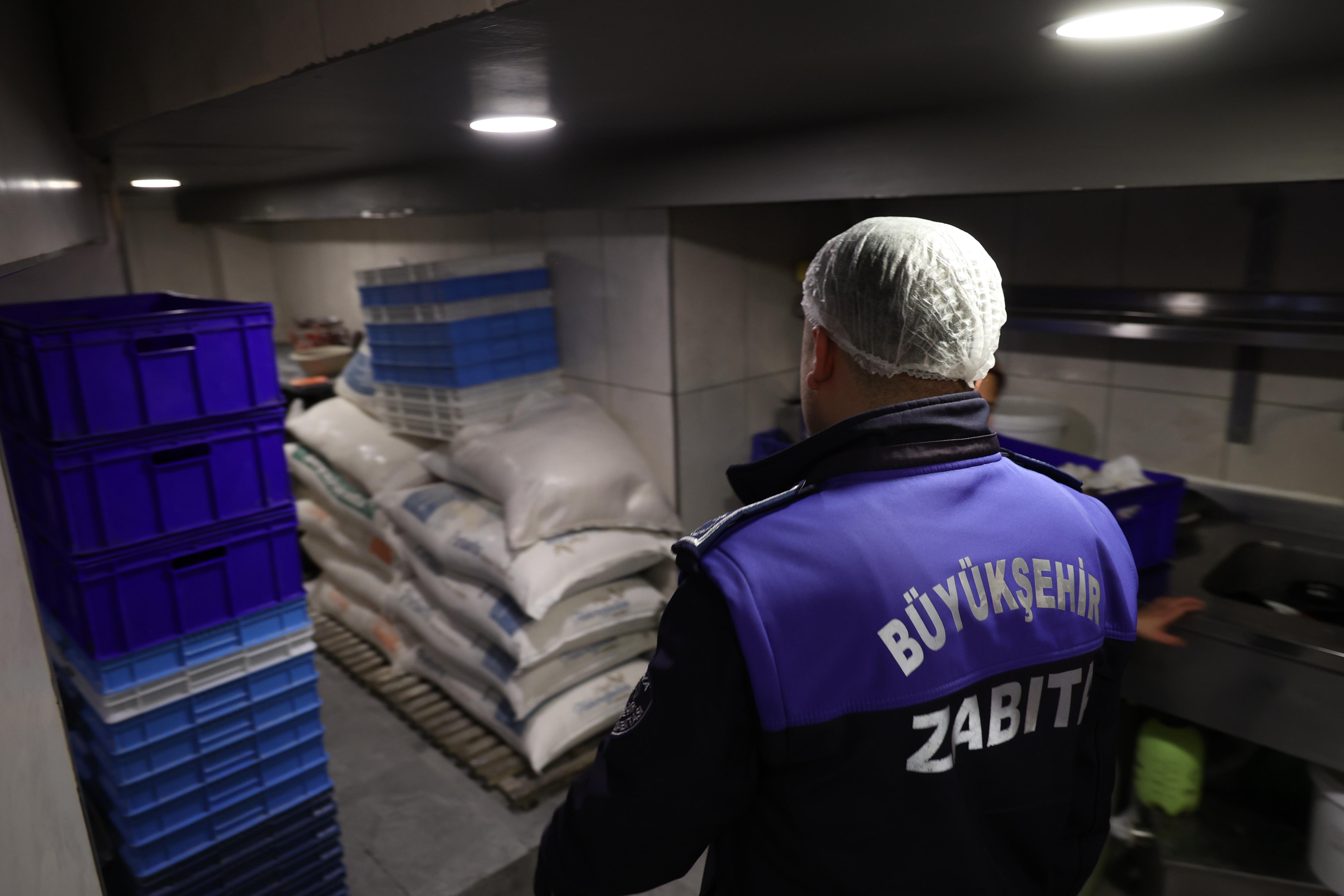 KONYA BÜYÜKŞEHİR ZABITASI RAMAZAN AYI ÖNCESİ GIDA DENETİMLERİNİ ARTIRDI