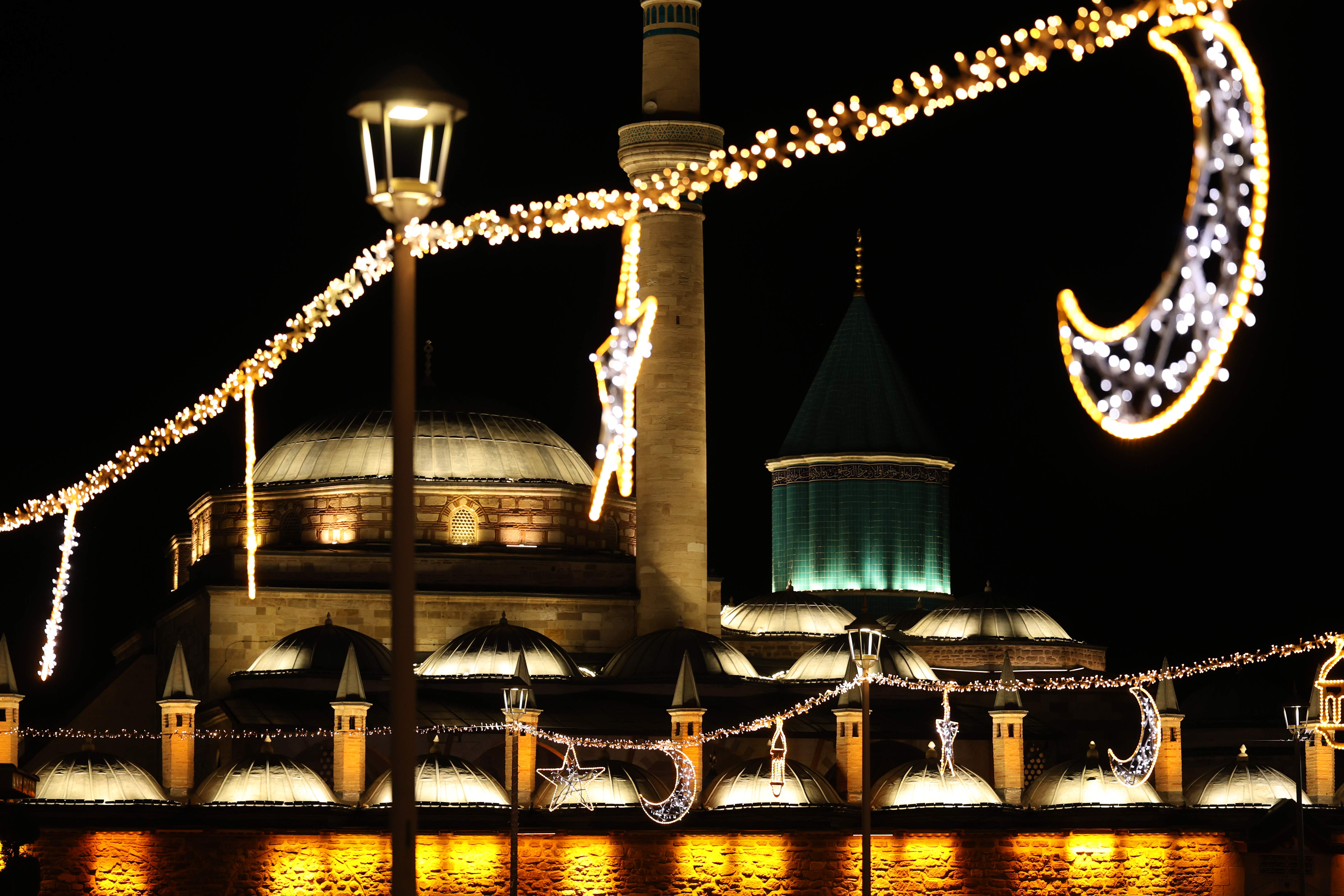 KONYA 11 AYIN SULTANI RAMAZAN’A IŞIL IŞIL GİRİYOR