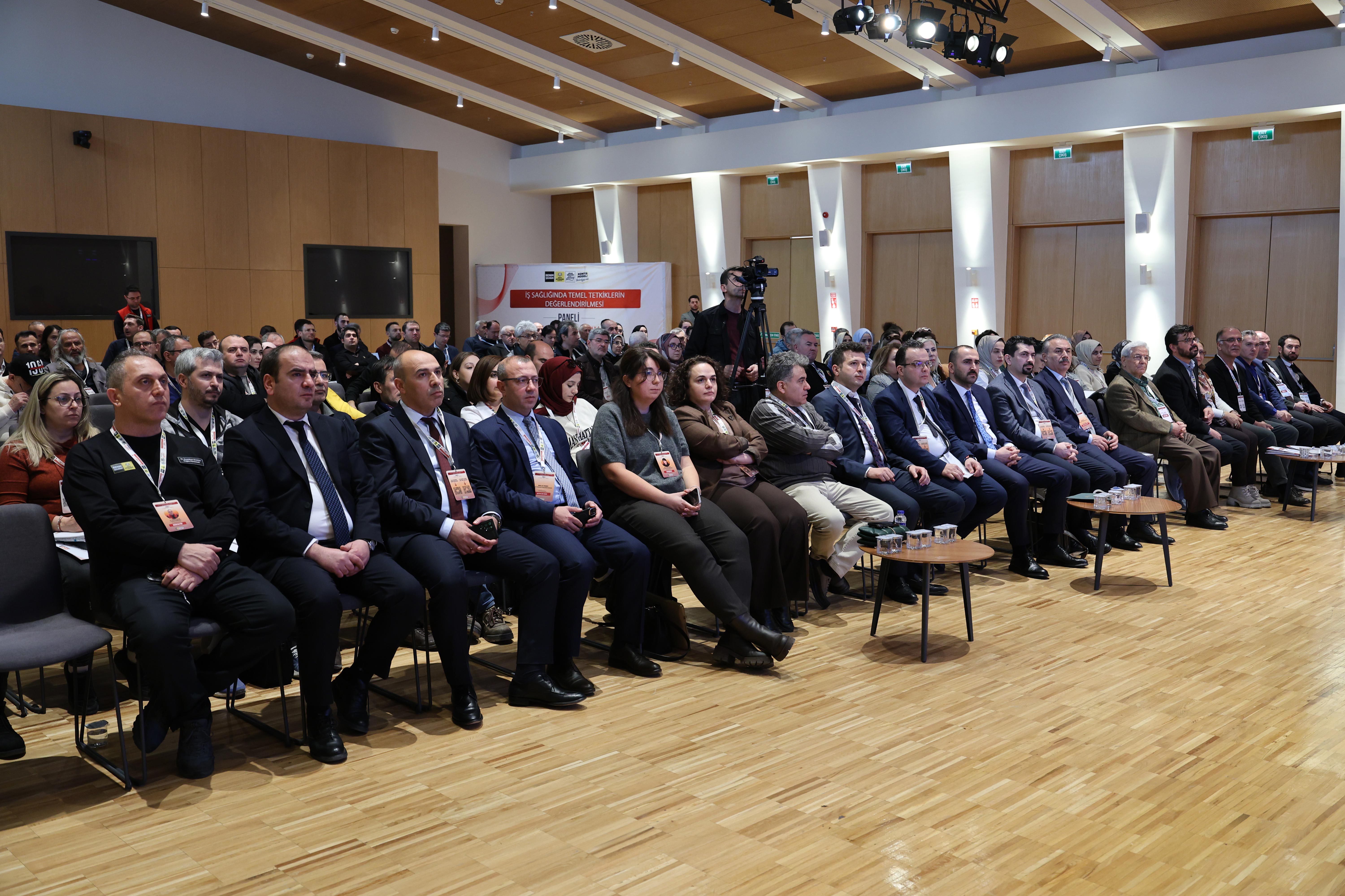 KONYA BÜYÜKŞEHİR "İŞ SAĞLIĞINDA TEMEL TETKİKLERİN DEĞERLENDİRİLMESİ" PANELİNE EV SAHİPLİĞİ YAPTI