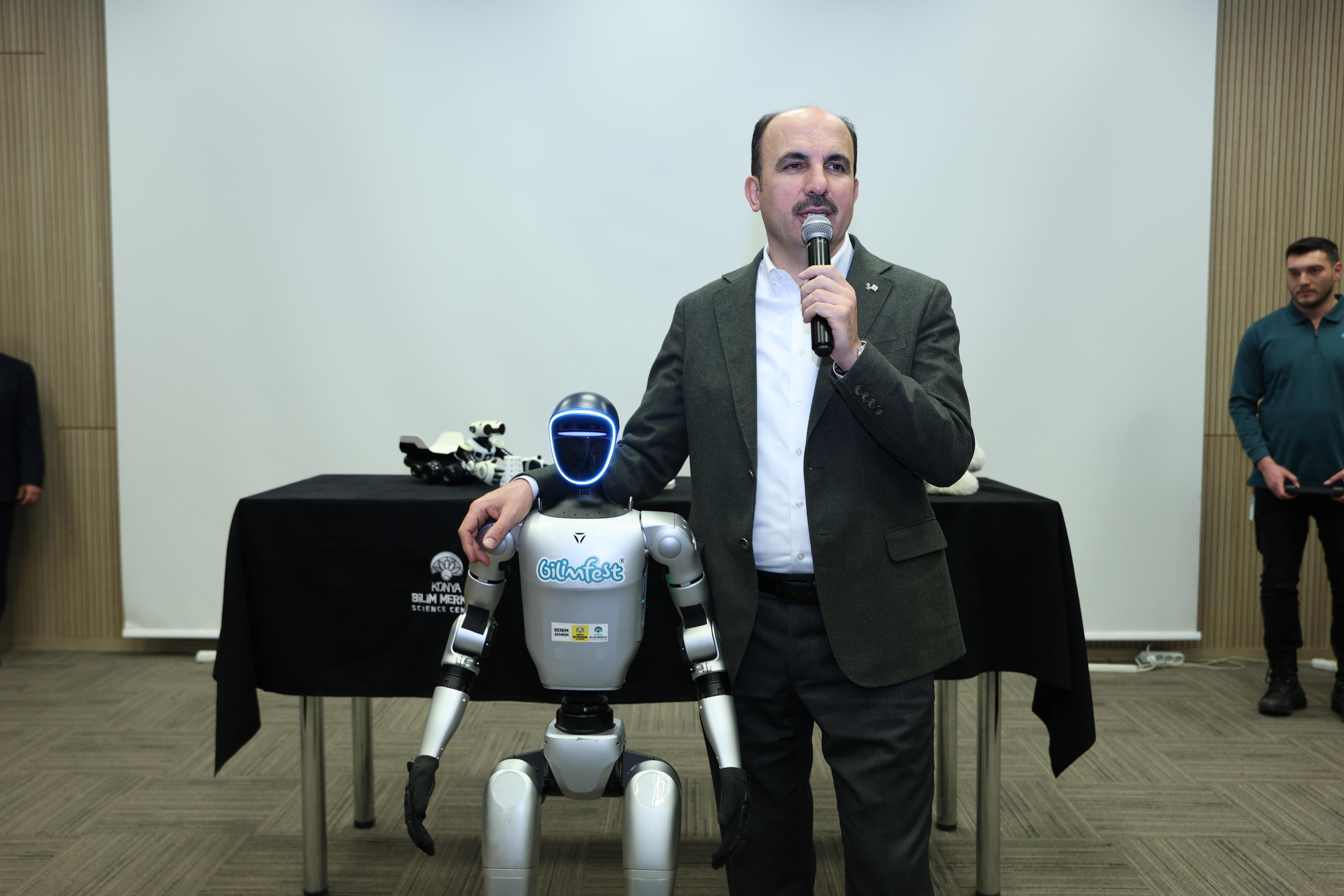 BAŞKAN ALTAY: “28 İLÇEMİZDEN 14 BİN ÖĞRENCİMİZ BU YIL BİLİM MERKEZİ İLE TANIŞMIŞ OLACAK”