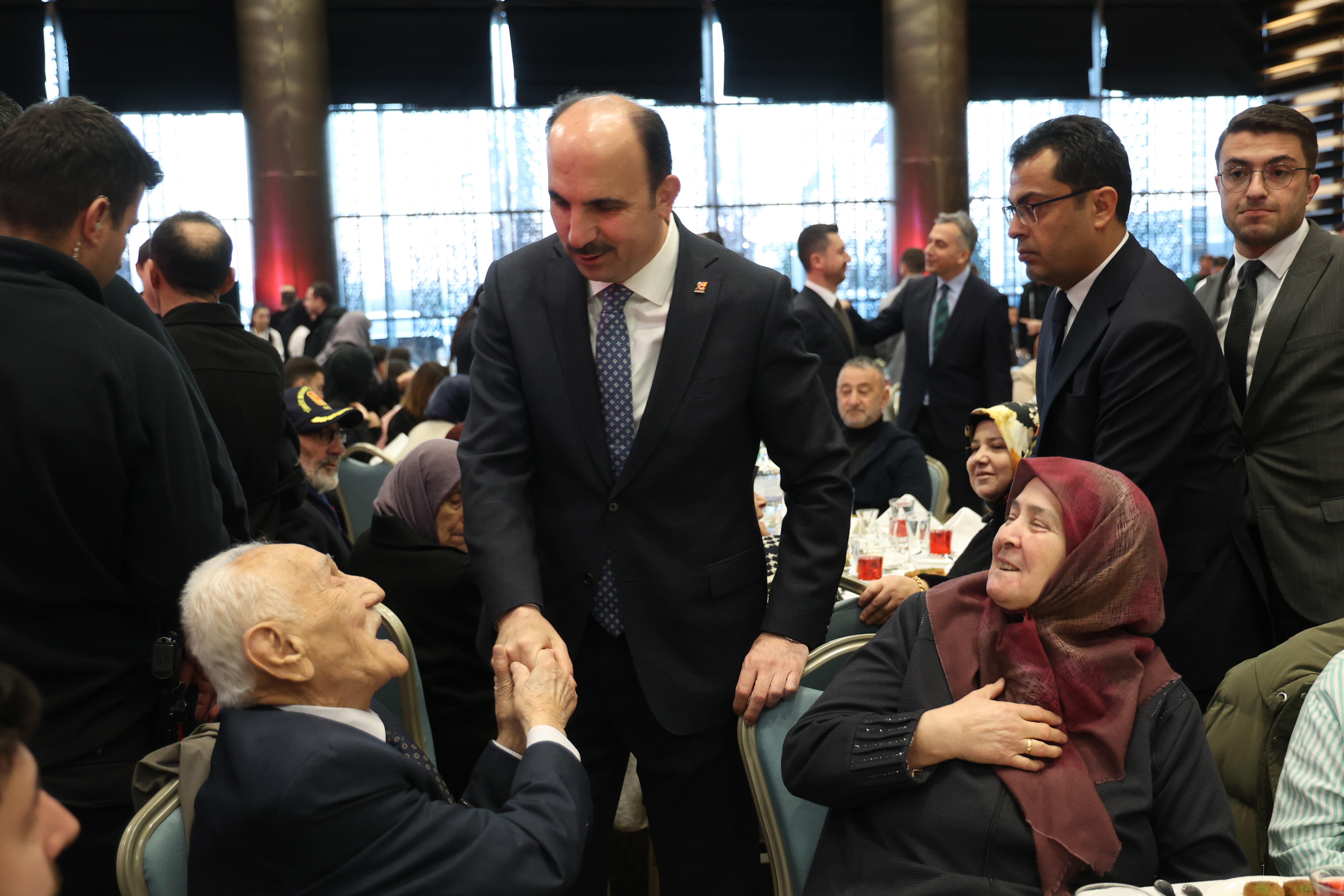 KONYA’DAKİ ŞEHİT AİLELERİ, GAZİLER VE GAZİ YAKINLARI "BÜYÜK AİLE SOFRASI"NDA BULUŞTU