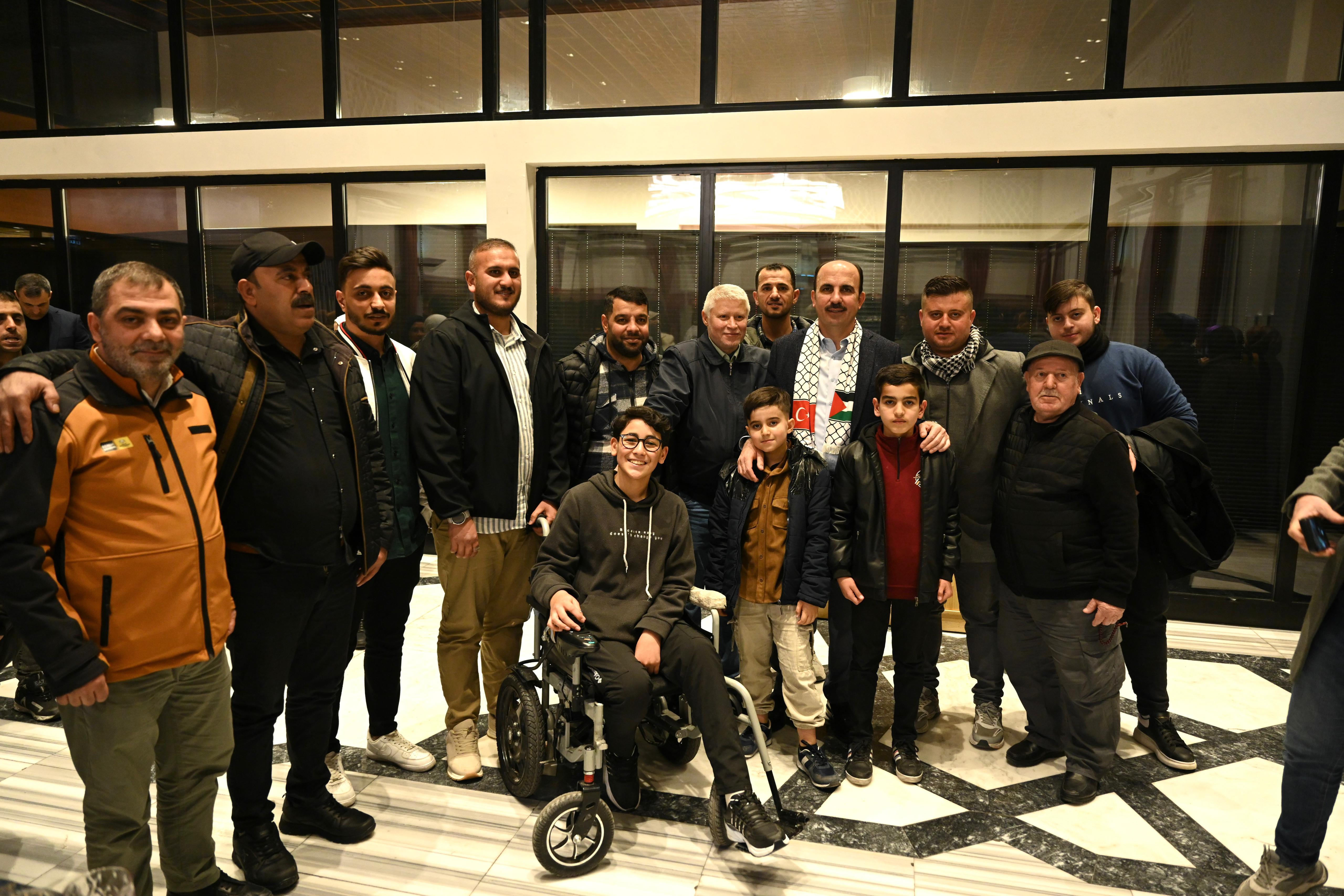 BAŞKAN ALTAY KONYA’DAKİ GAZZELİ AİLELERLE İFTAR SOFRASINDA BULUŞTU