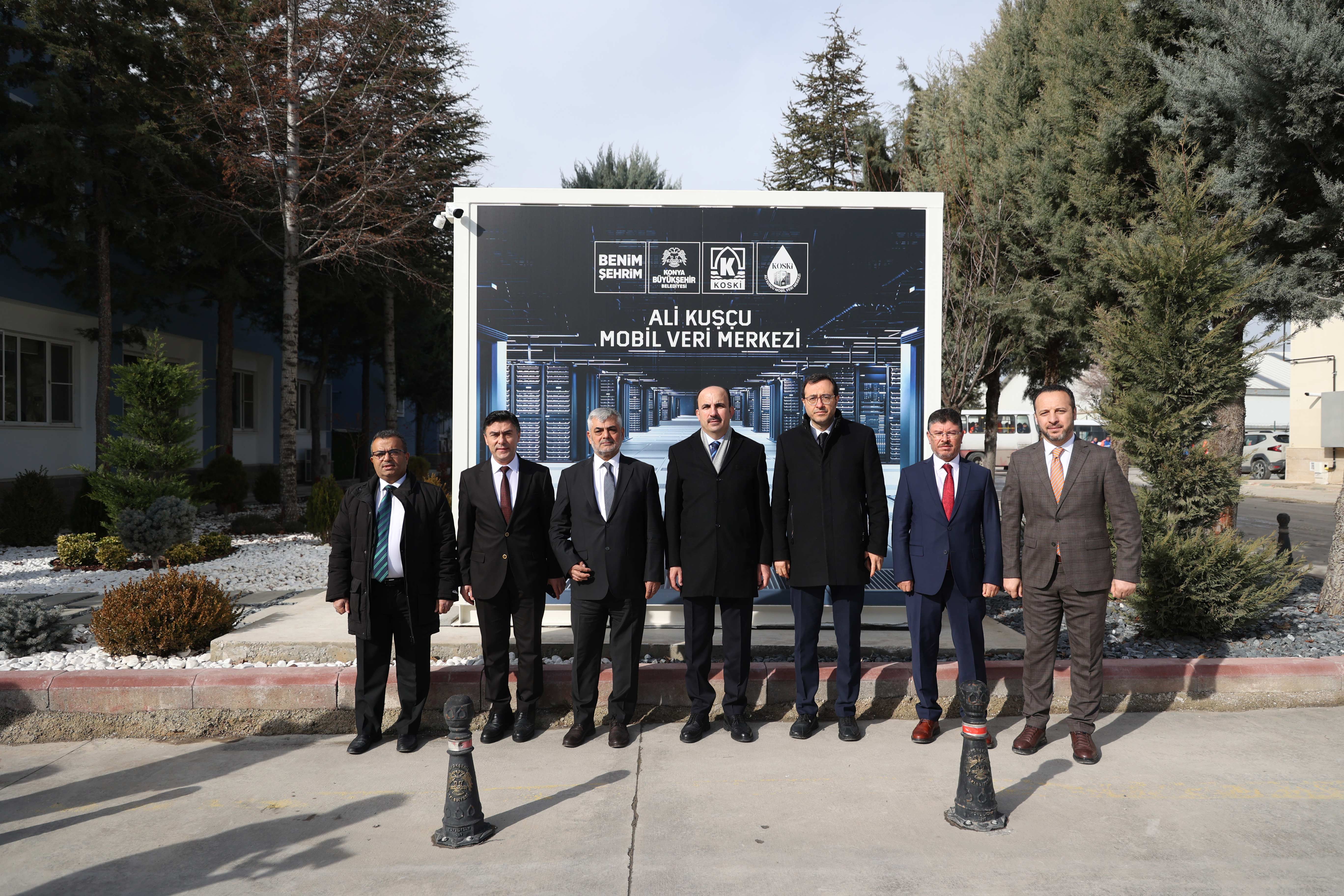 BAŞKAN ALTAY, OLAĞANÜSTÜ DURUMLARDA DİJİTAL GÜVENLİĞİ SAĞLAYACAK KOSKİ MOBİL VERİ MERKEZİNİ İNCELEDİ