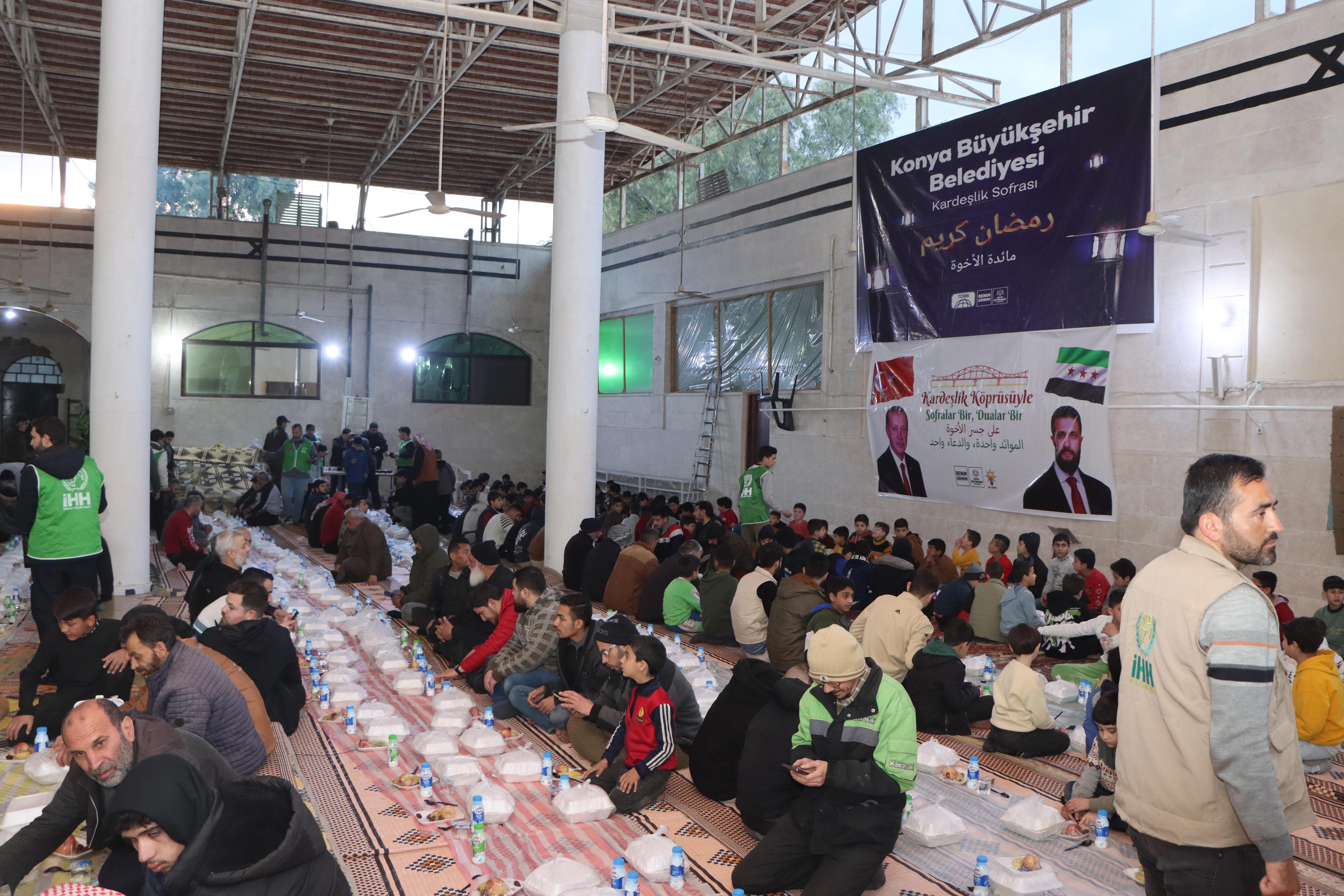 BAŞKAN ALTAY: “SURİYE’DE İFTAR SOFRALARI KURARAK KARDEŞLERİMİZLE BULUŞMANIN HUZURUNU YAŞIYORUZ”