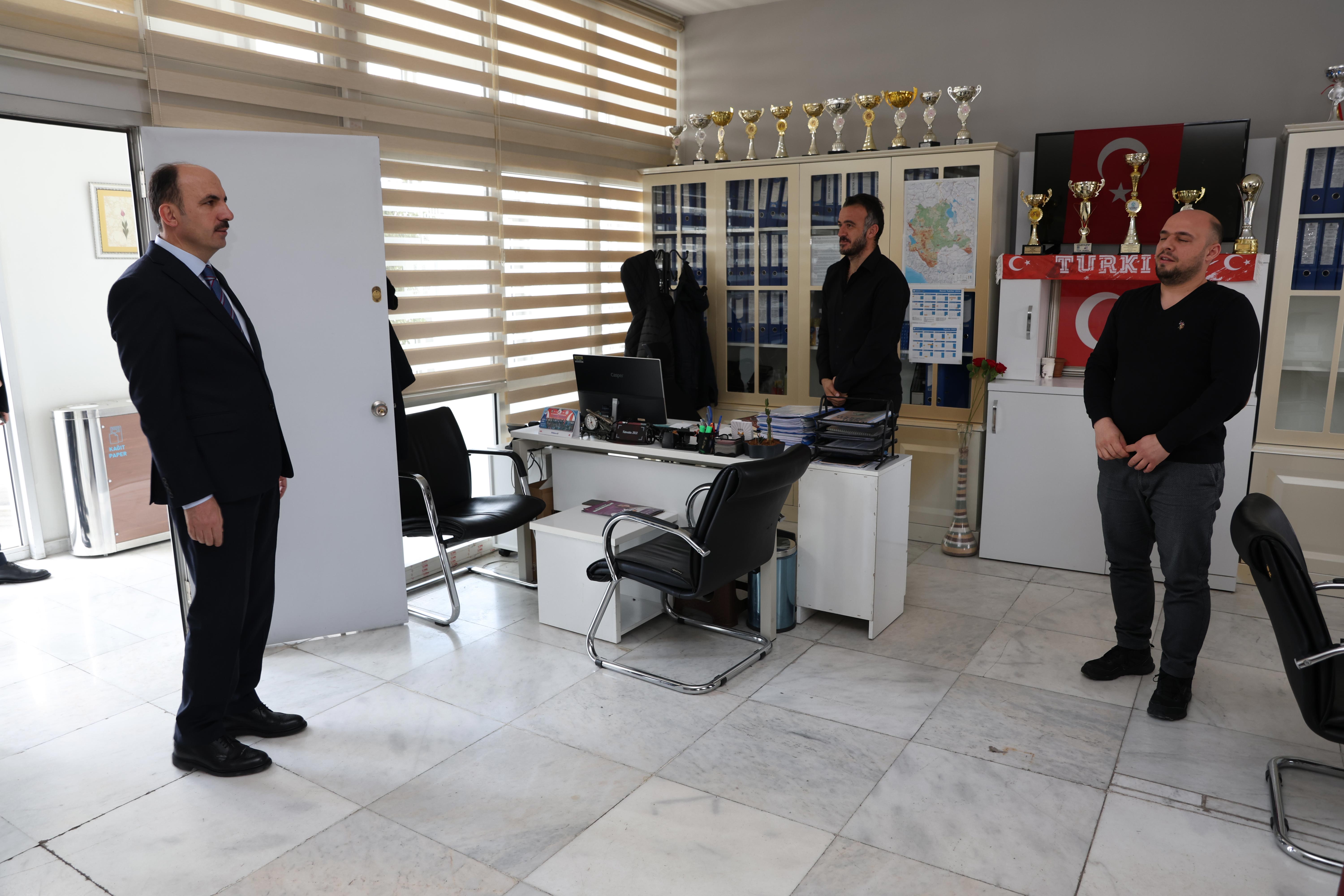 BAŞKAN ALTAY, BELEDİYE BİRİMLERİNİ ZİYARET EDEREK ÇALIŞANLARLA BULUŞTU