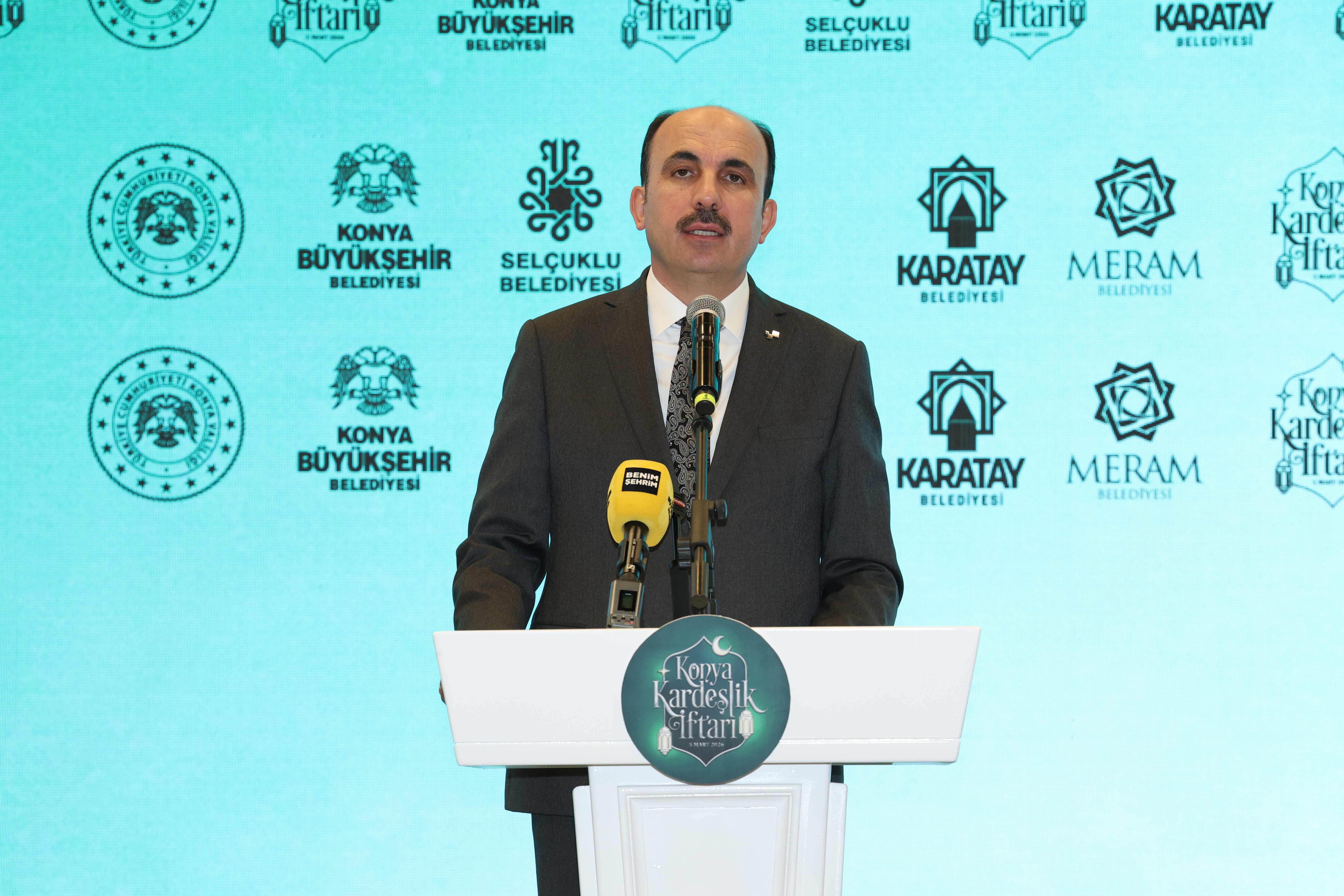 KONYA’DA DÜNYA YETİMLER GÜNÜ’NDE KARDEŞLİK İFTARI DÜZENLENDİ