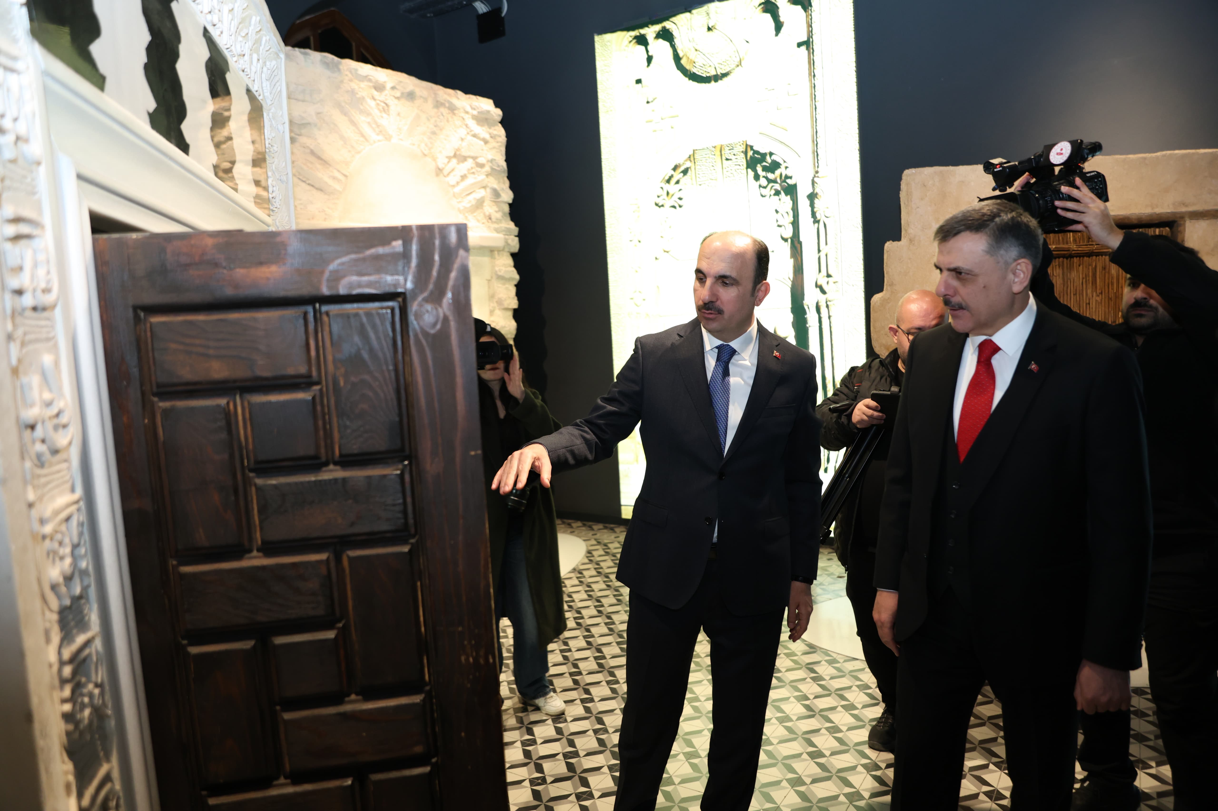 İÇİŞLERİ BAKANI ÇİFTÇİ BAŞKAN ALTAY’I ZİYARET ETTİ