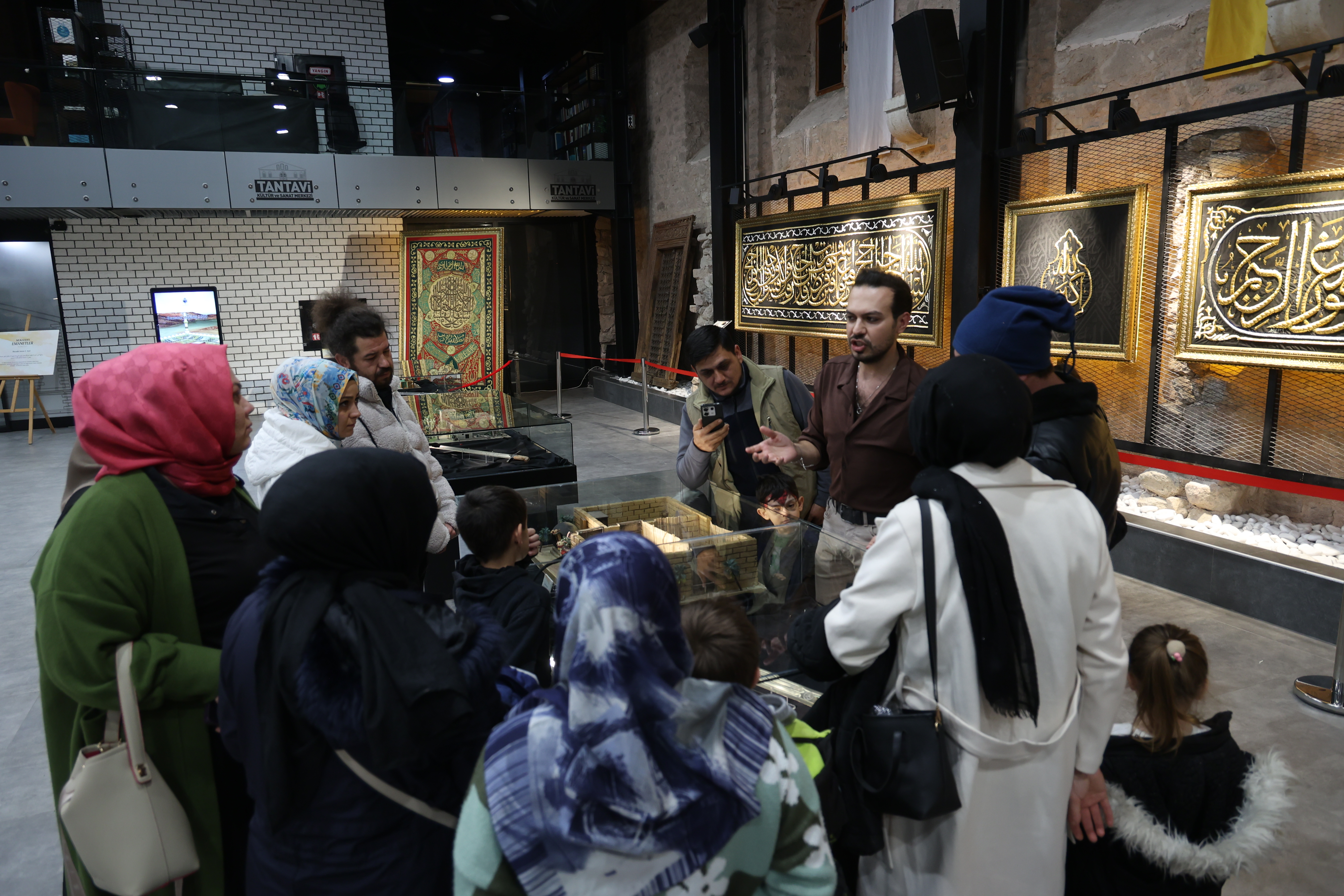 BAŞKAN ALTAY TÜM KONYALILARI MUKADDES EMANETLER SERGİSİ’Nİ GÖRMEYE DAVET ETTİ