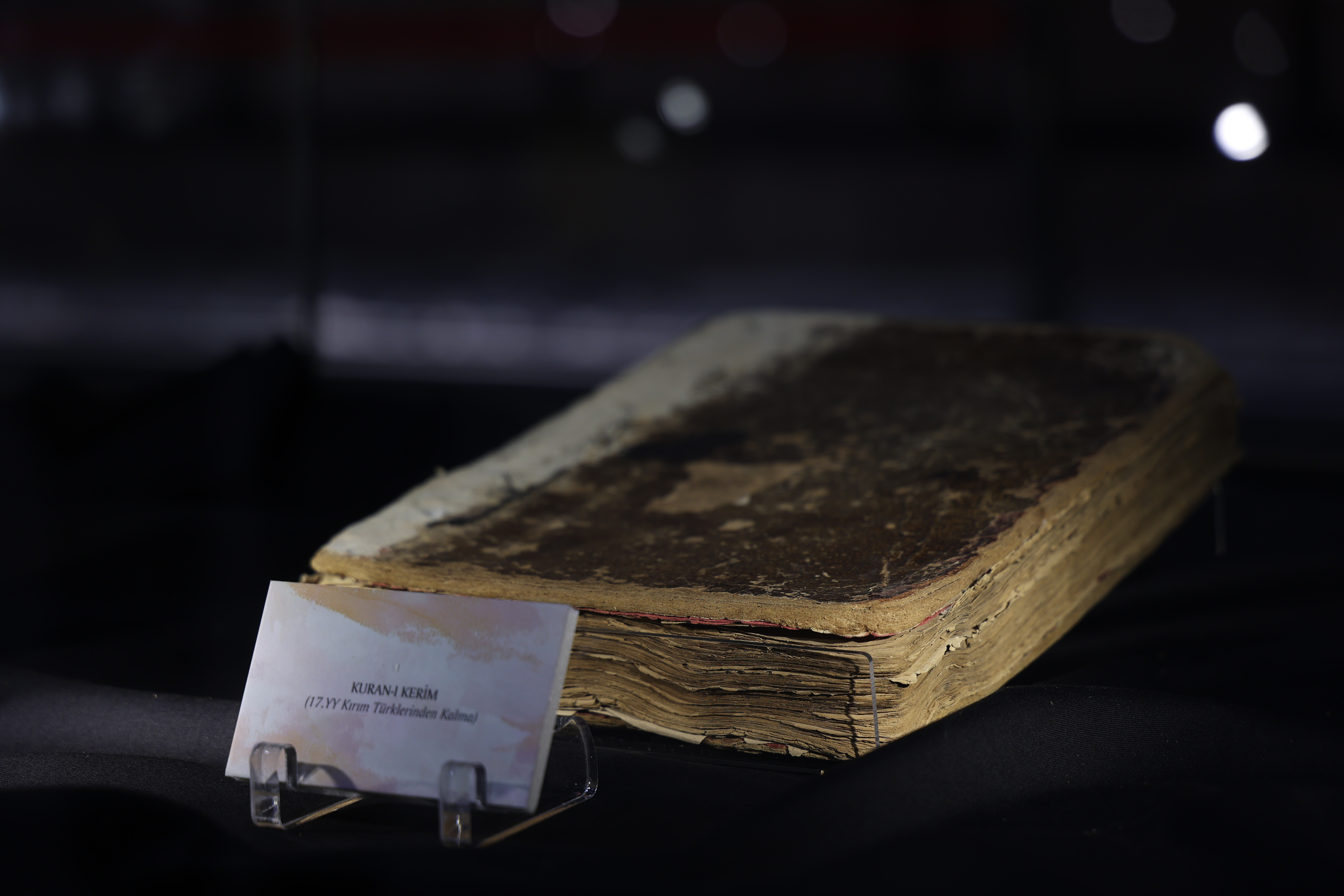 BAŞKAN ALTAY TÜM KONYALILARI MUKADDES EMANETLER SERGİSİ’Nİ GÖRMEYE DAVET ETTİ