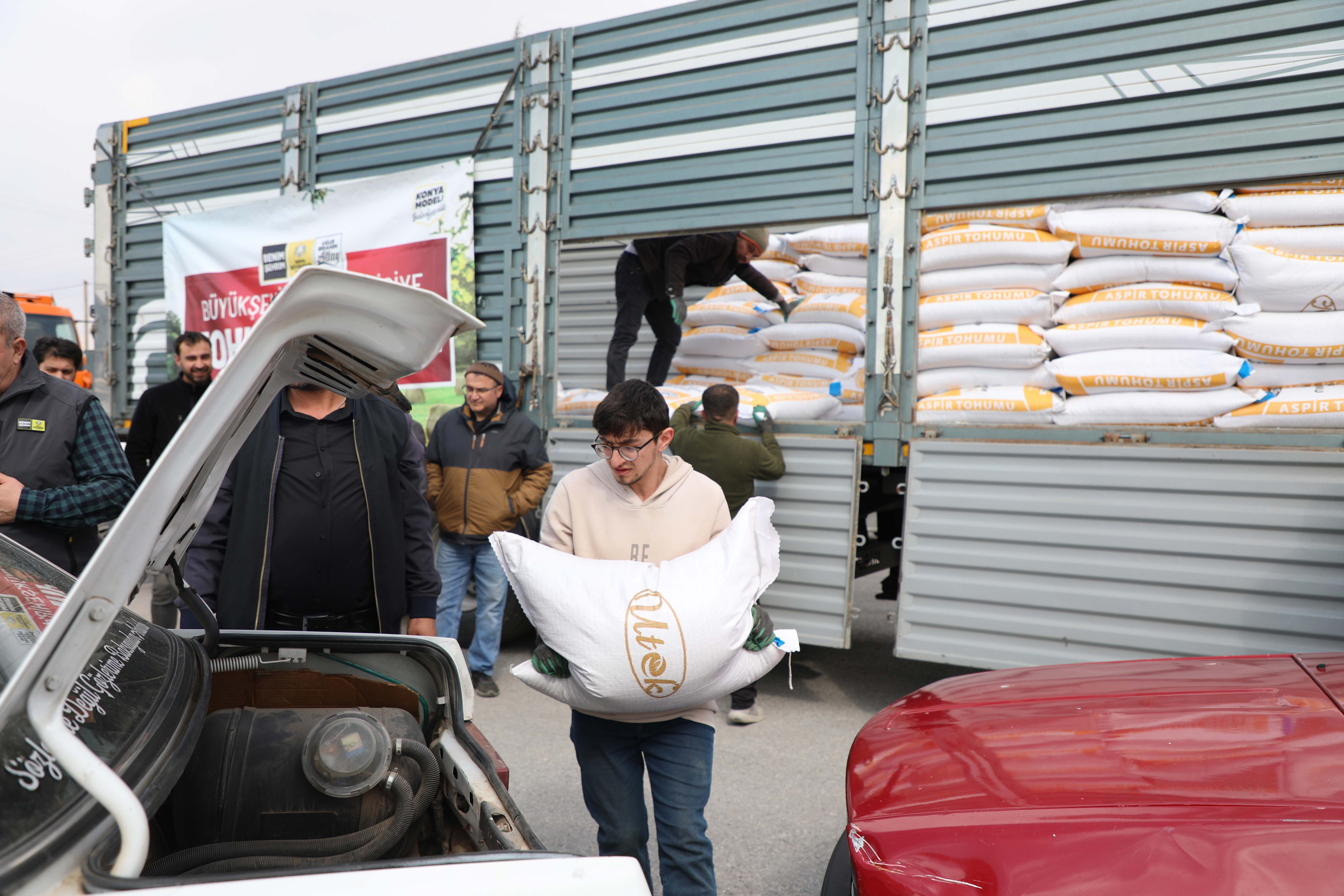 BAŞKAN ALTAY: “YÜZDE 50 HİBELİ ASPİR TOHUMU DESTEĞİMİZ ÇİFTÇİMİZ İÇİN BEREKETLİ OLSUN”