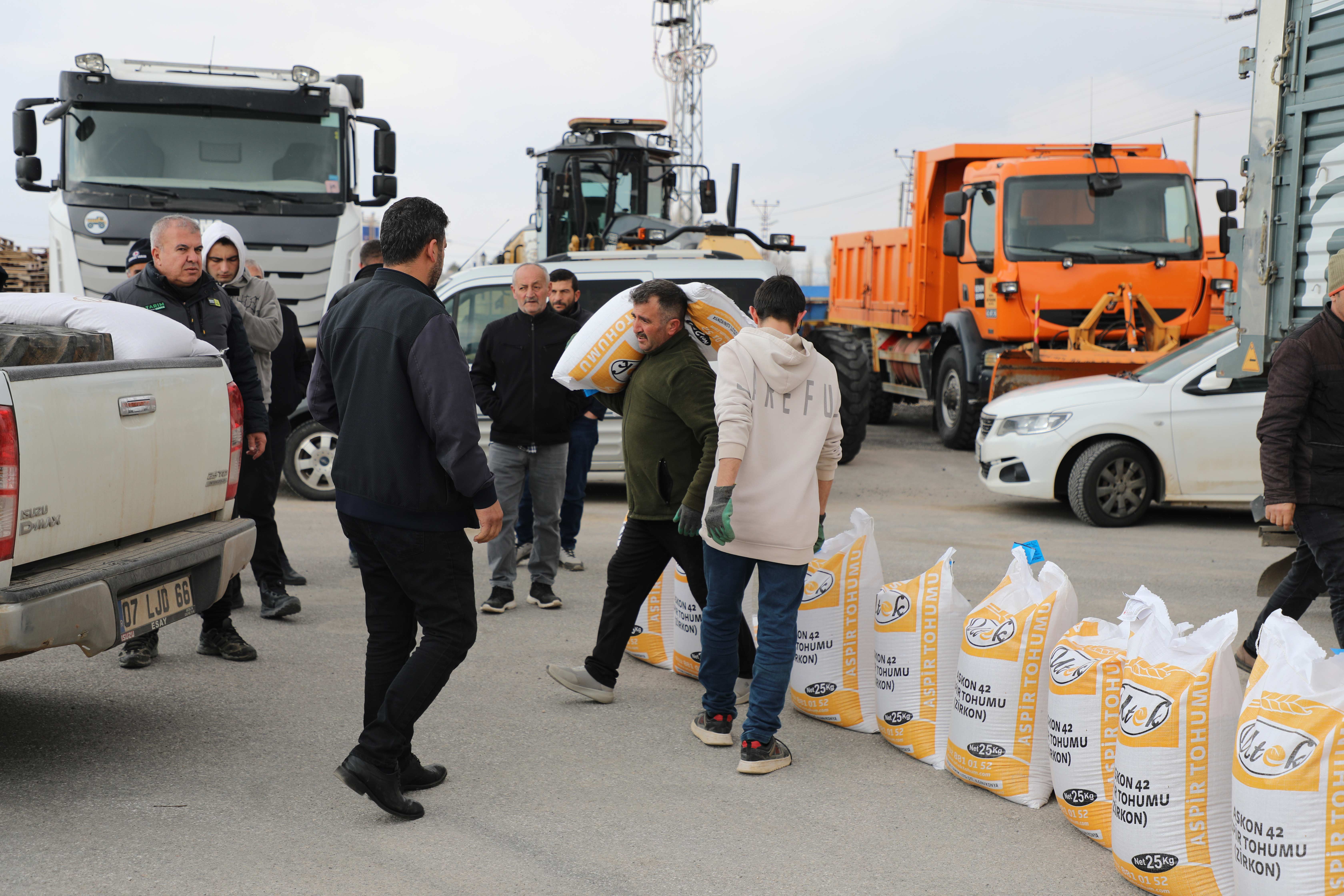 BAŞKAN ALTAY: “YÜZDE 50 HİBELİ ASPİR TOHUMU DESTEĞİMİZ ÇİFTÇİMİZ İÇİN BEREKETLİ OLSUN”