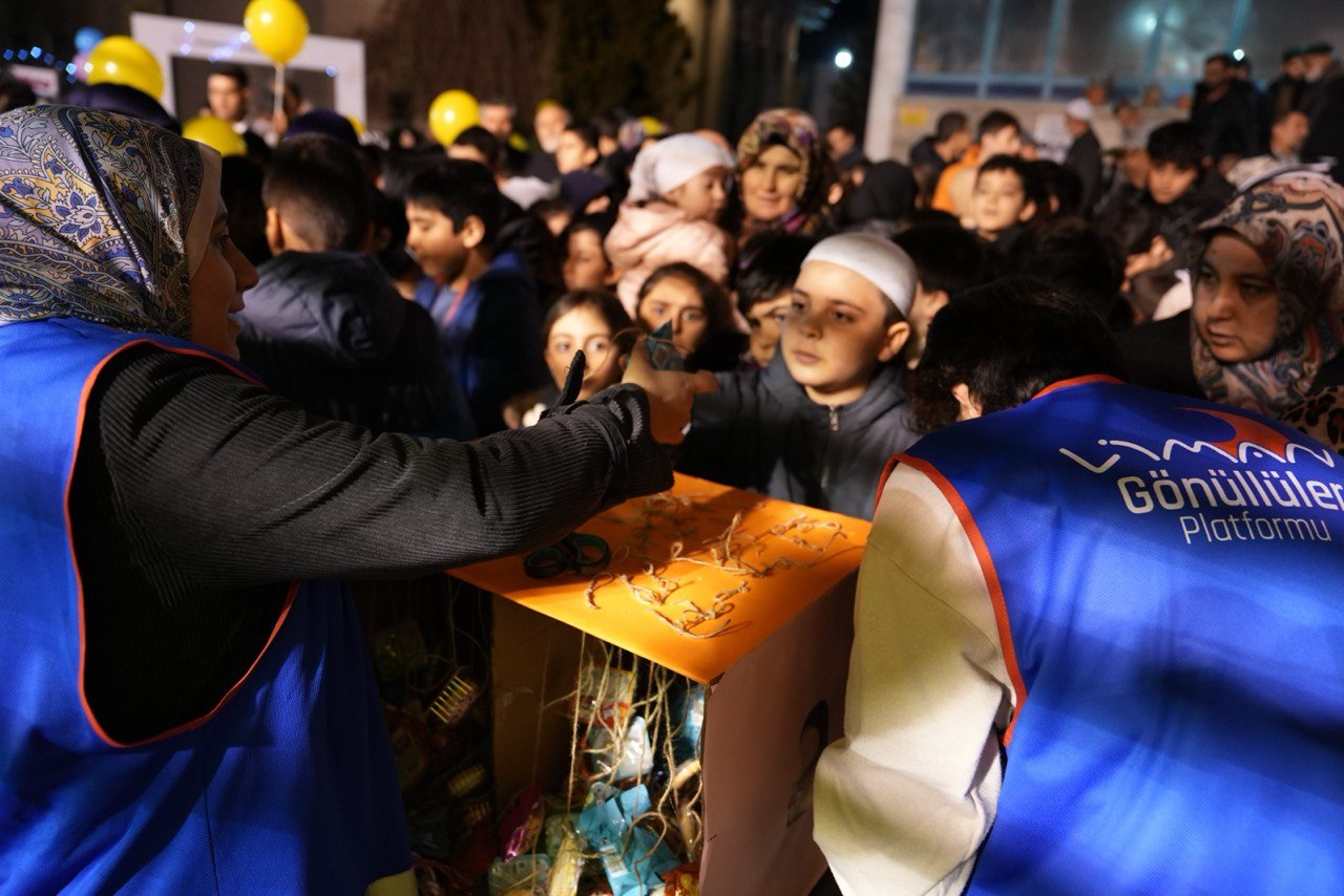 LİMAN GÖNÜLLÜLER PLATFORMU RAMAZAN ŞENLİĞİNDE ÇOCUKLARLA BULUŞTU