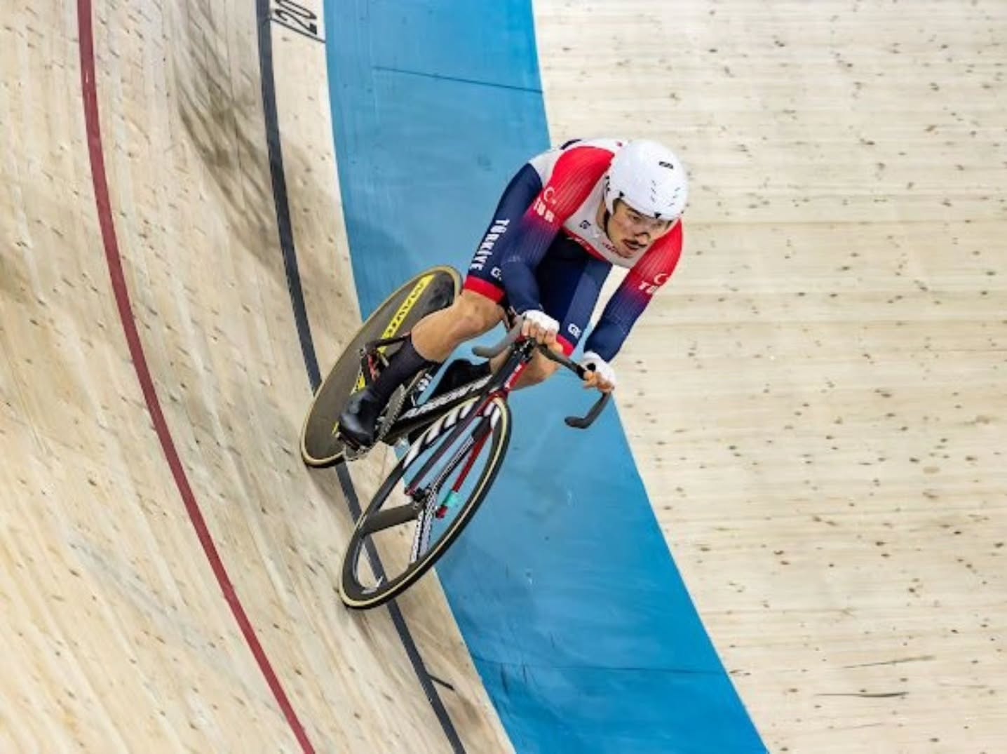 KONYA BÜYÜKŞEHİR BELEDİYESPOR FARKLI BRANŞLARDA ELDE ETTİĞİ BAŞARILARLA ADINDAN SÖZ ETTİRİYOR