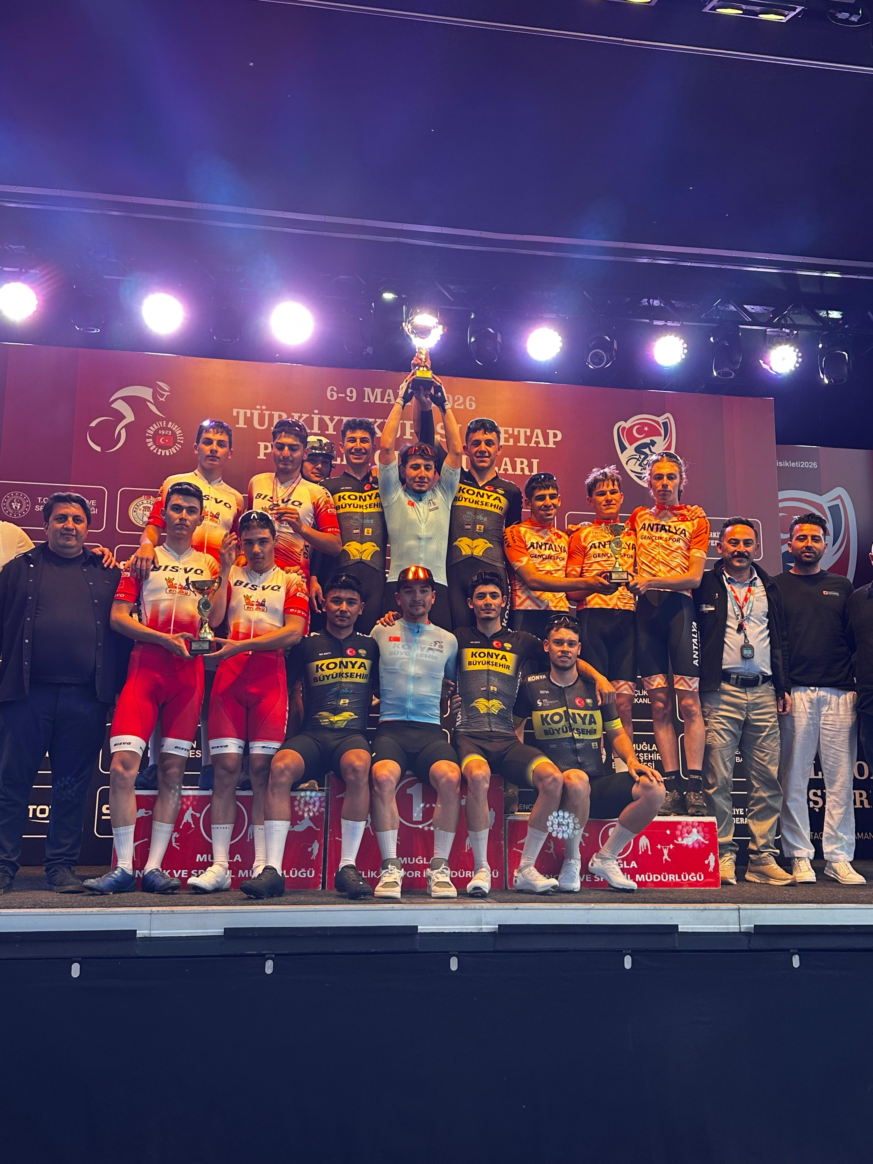 KONYA BÜYÜKŞEHİR BELEDİYESPOR FARKLI BRANŞLARDA ELDE ETTİĞİ BAŞARILARLA ADINDAN SÖZ ETTİRİYOR