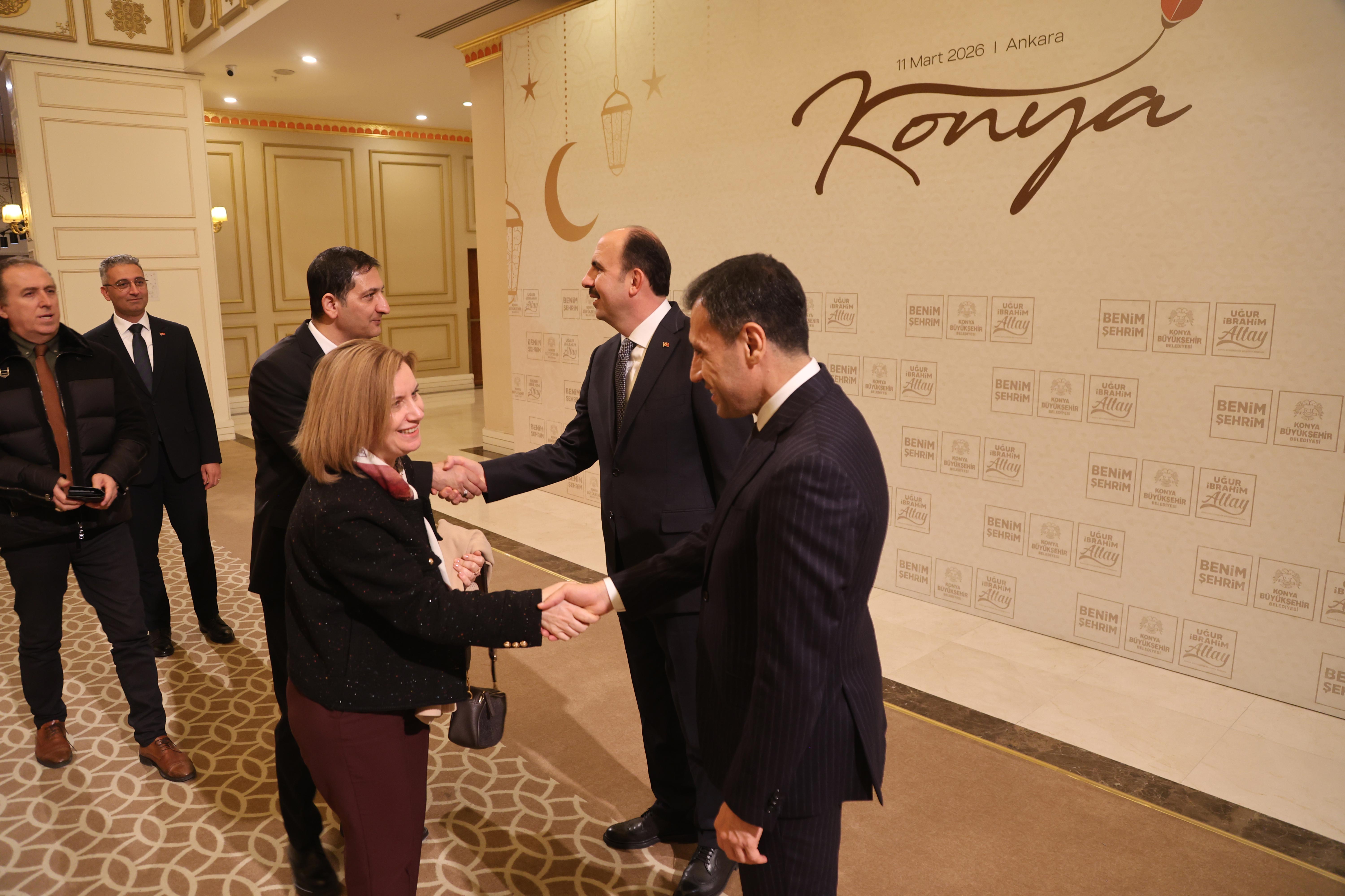 KONYALI BÜROKRATLAR İFTARDA BULUŞTU