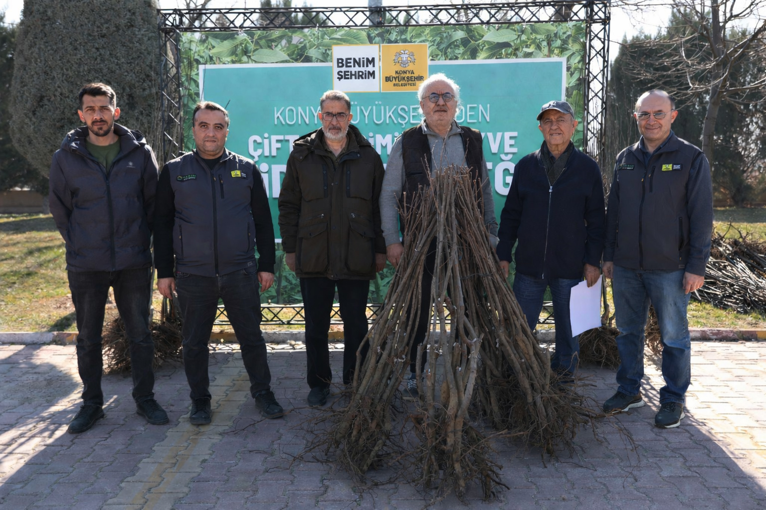 BAŞKAN ALTAY “23 BİN 500 ADET FİDANI ÇİFTÇİMİZE ULAŞTIRACAĞIZ”