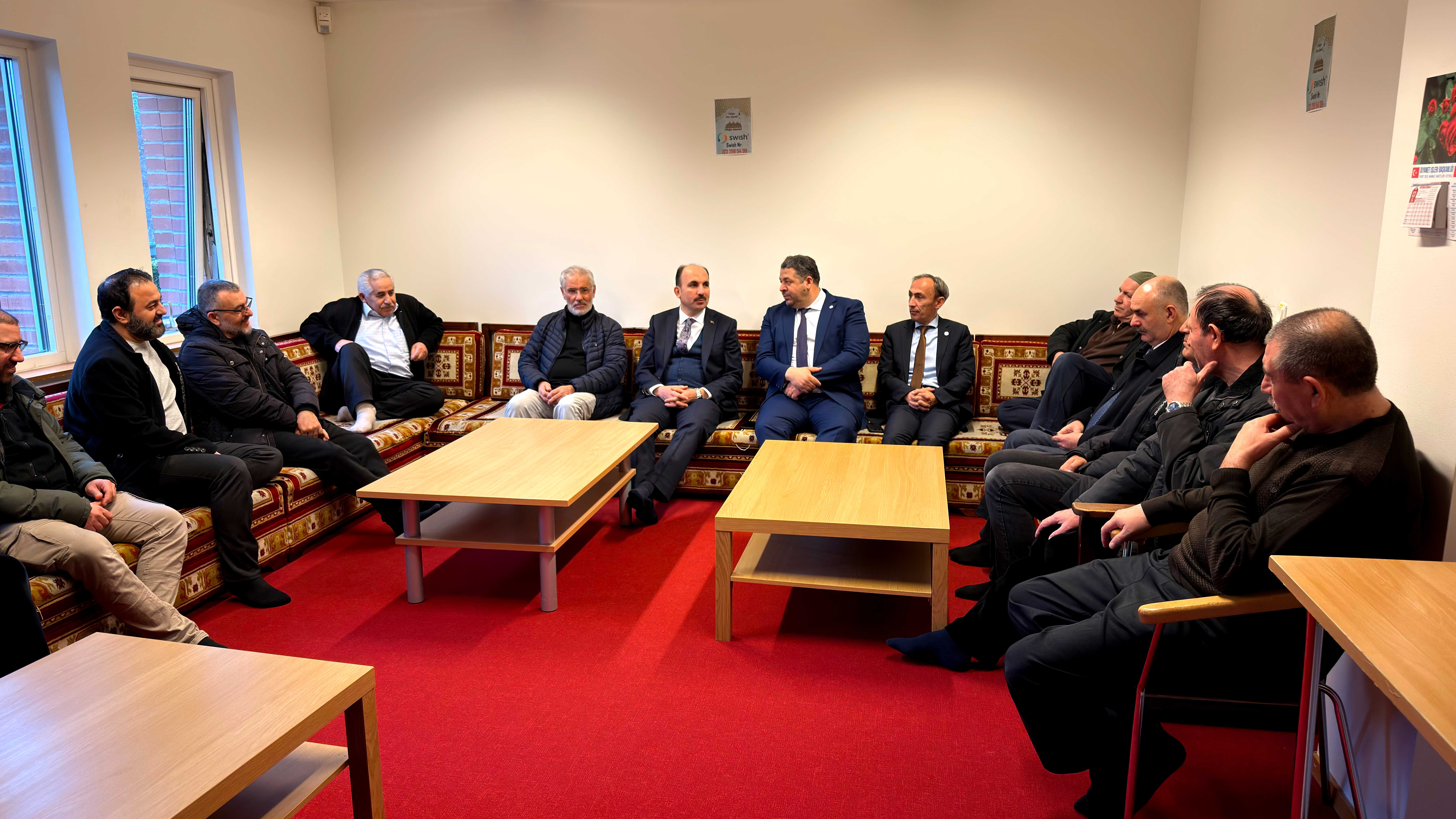 İSVEÇ’TE YAŞAYAN KONYALILARLA BULUŞAN BAŞKAN ALTAY: “GÖNÜL COĞRAFYAMIZIN NERESİNDE BİR HEMŞEHRİMİZ VARSA KONYA'MIZIN VE ÜLKEMİZİN DUASI, MUHABBETİ ORADADIR”