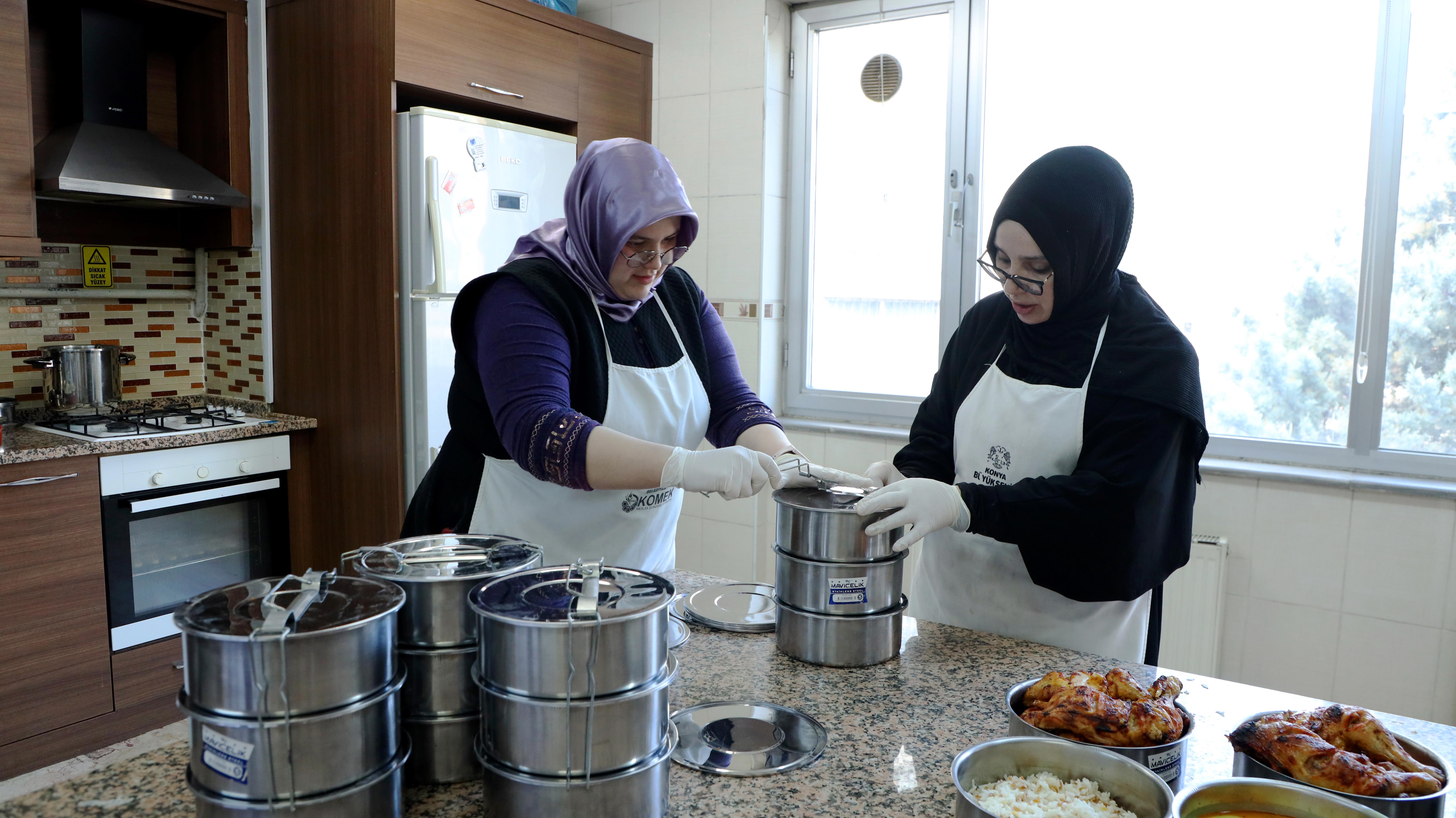 KOMEK KURSİYERLERİ RAMAZAN AYI BOYUNCA GÖNÜLLERE DOKUNDU