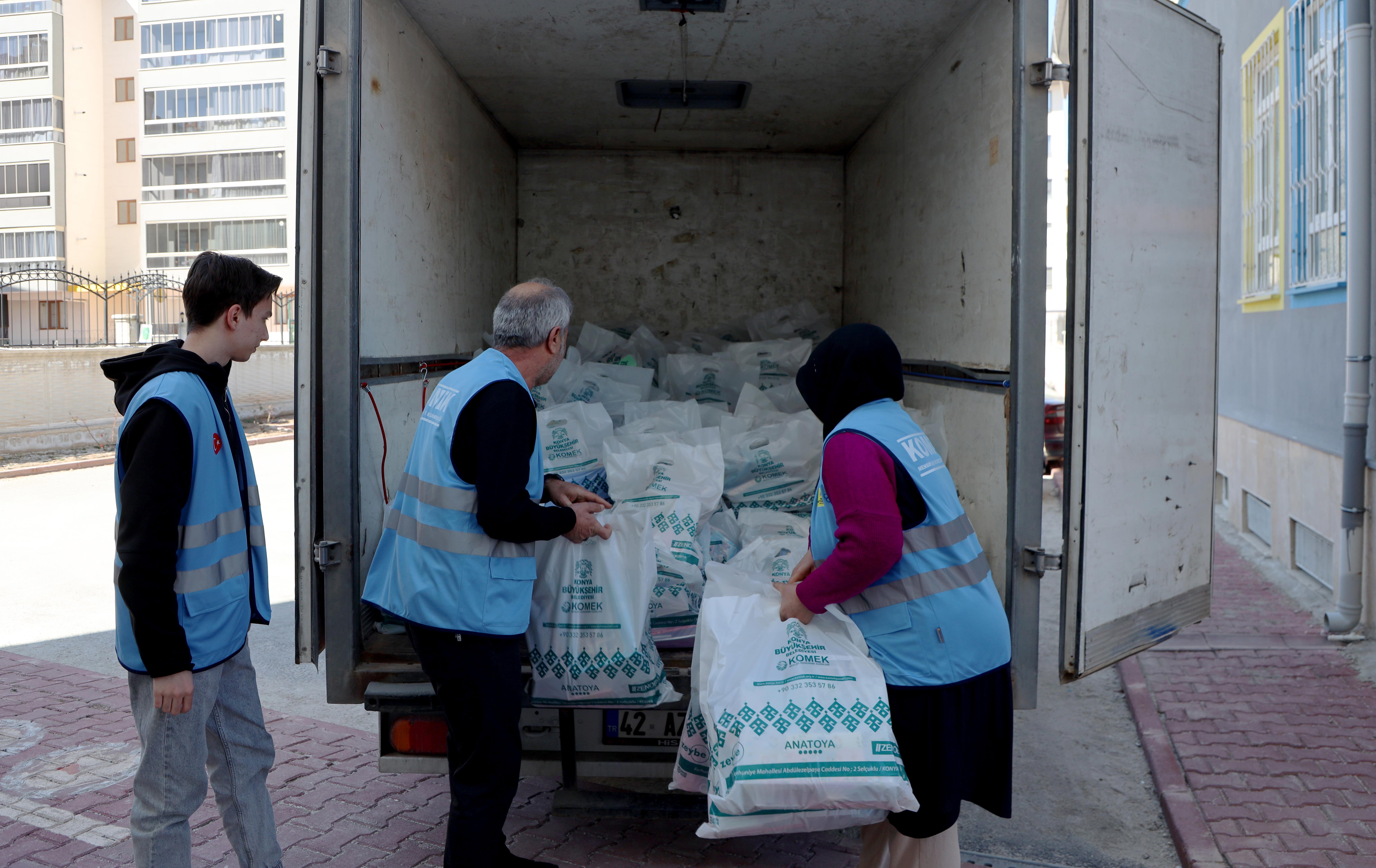 KOMEK KURSİYERLERİ RAMAZAN AYI BOYUNCA GÖNÜLLERE DOKUNDU