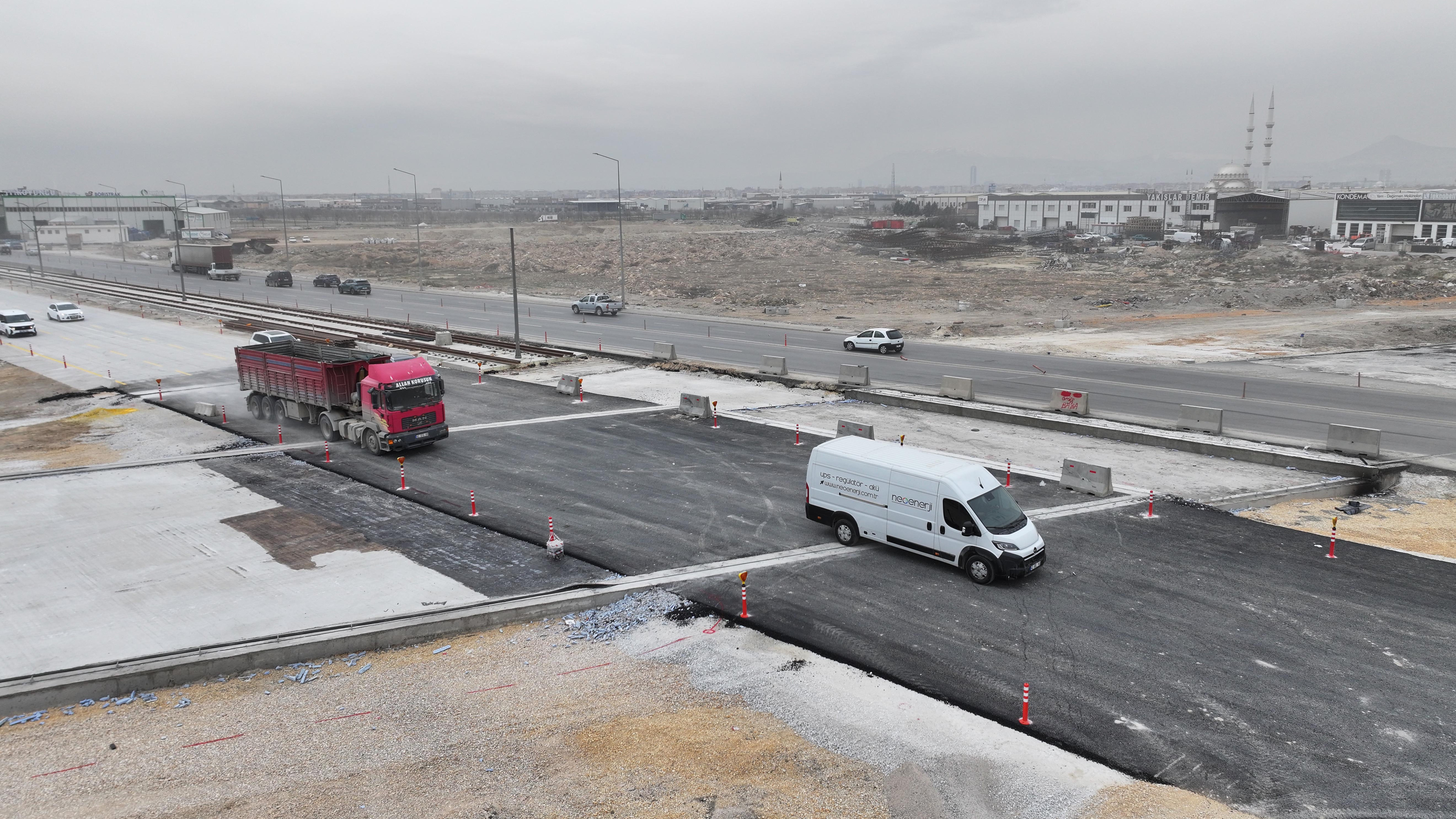 BAŞKAN ALTAY: “STADYUM-ŞEHİR HASTANESİ TRAMVAY HATTI GÜZERGAHINDAKİ KEÇİLİ KÖPRÜSÜ’NÜ ARAÇ TRAFİĞİNE AÇTIK”
