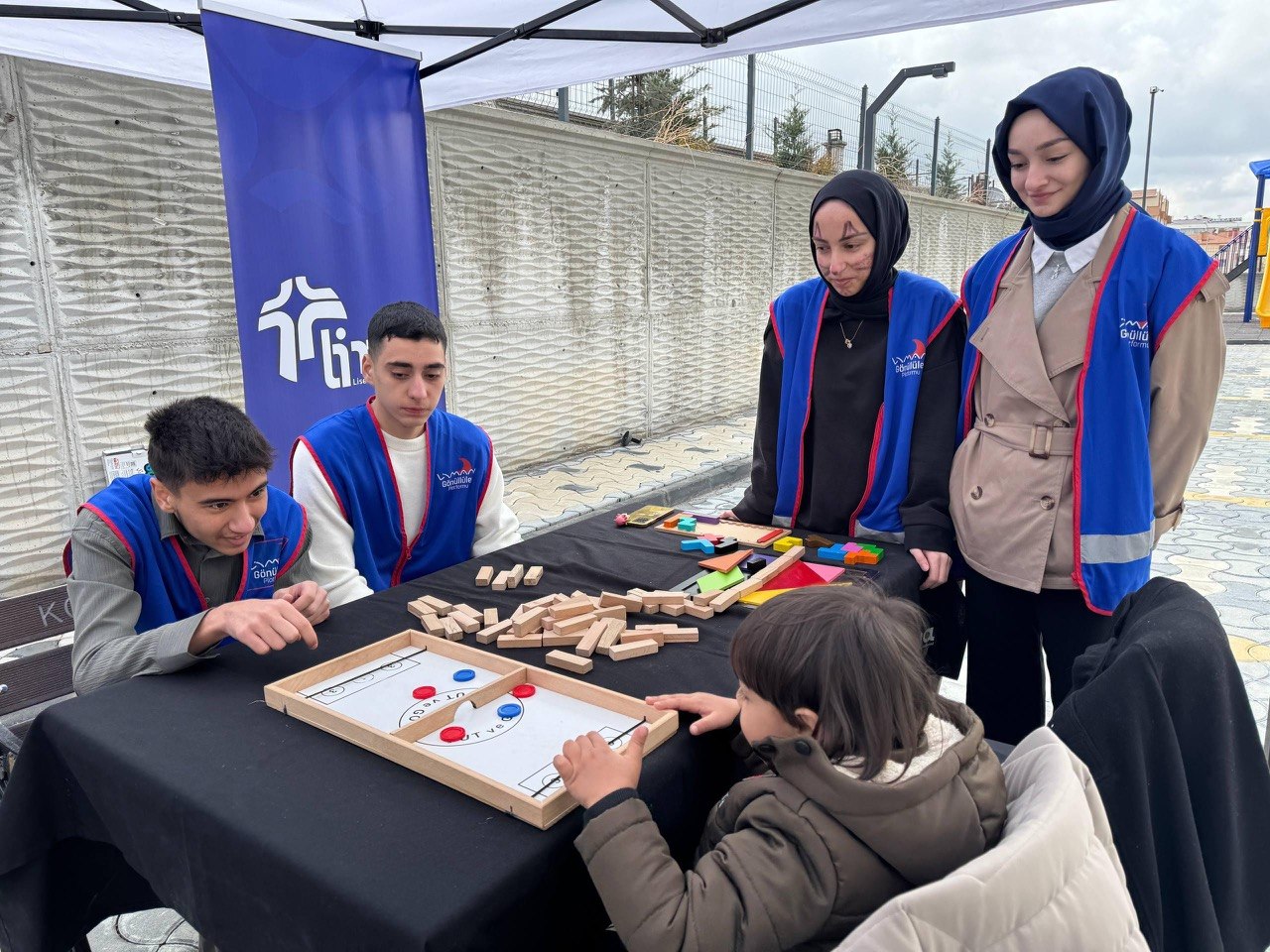 LİMAN GÖNÜLLÜLER PLATFORMU, FİLİSTİNLİ ÇOCUKLARLA BAYRAM SEVİNCİNİ PAYLAŞTI