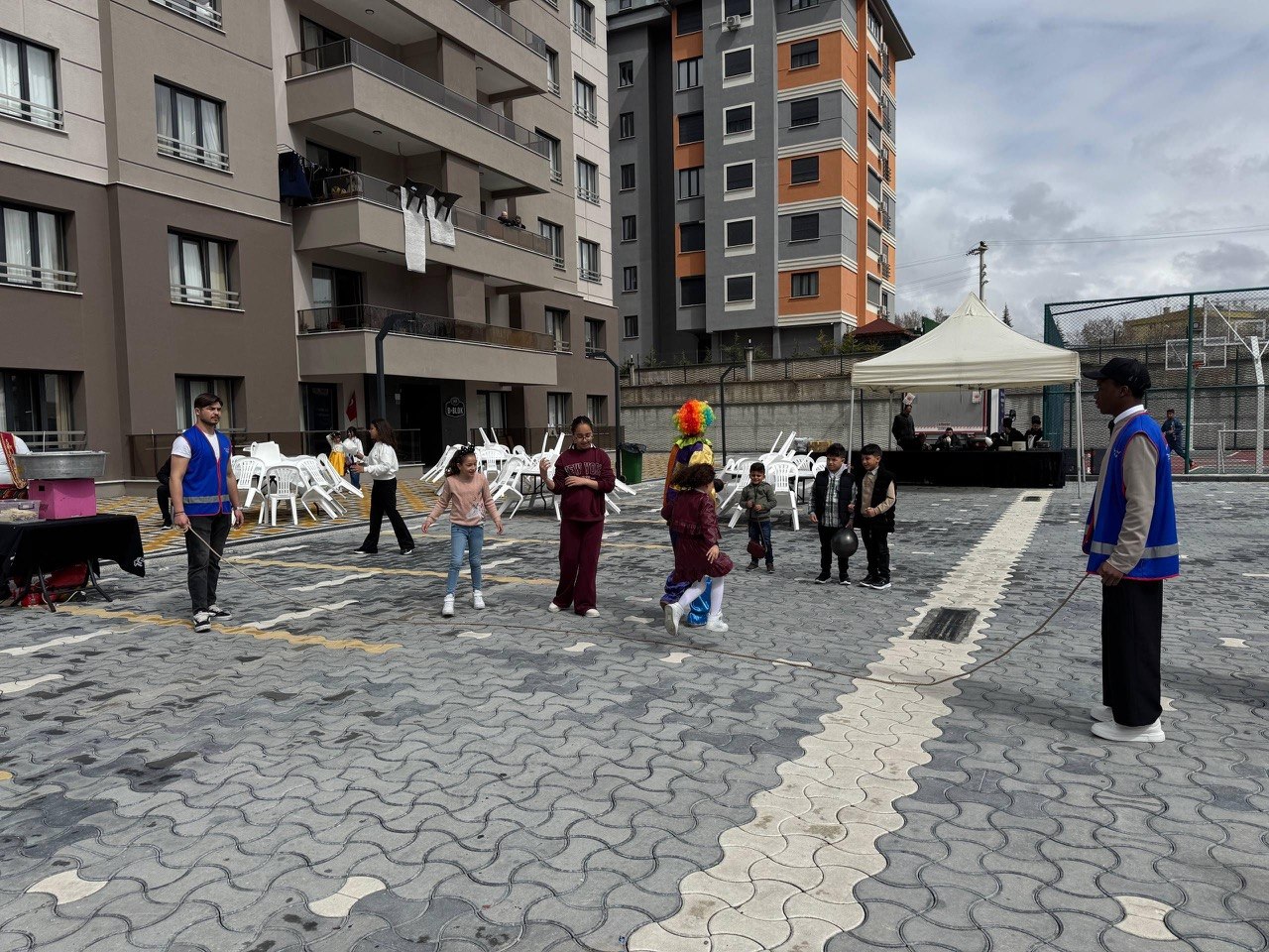 LİMAN GÖNÜLLÜLER PLATFORMU, FİLİSTİNLİ ÇOCUKLARLA BAYRAM SEVİNCİNİ PAYLAŞTI