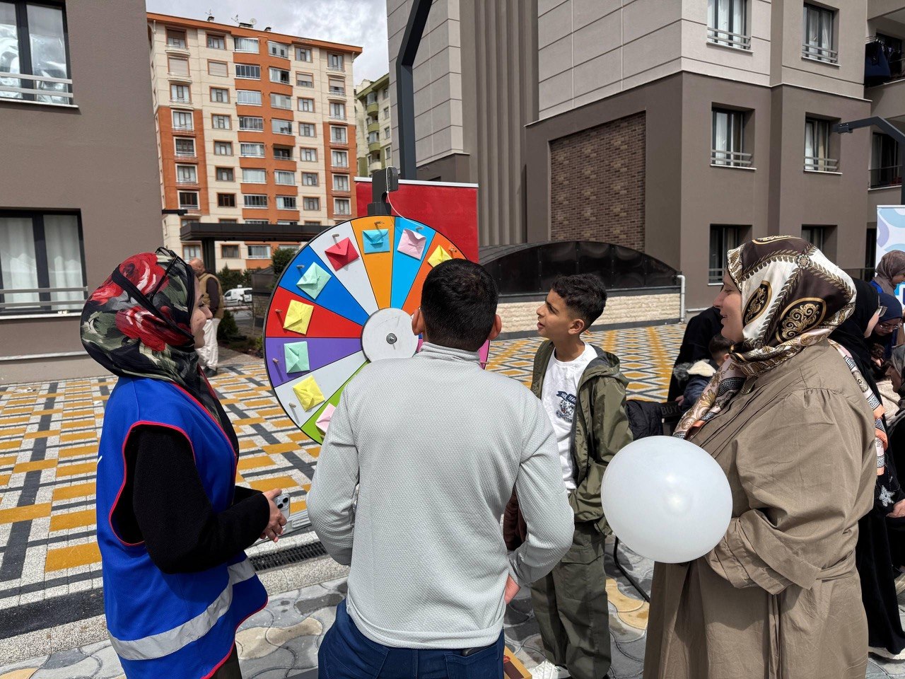 LİMAN GÖNÜLLÜLER PLATFORMU, FİLİSTİNLİ ÇOCUKLARLA BAYRAM SEVİNCİNİ PAYLAŞTI