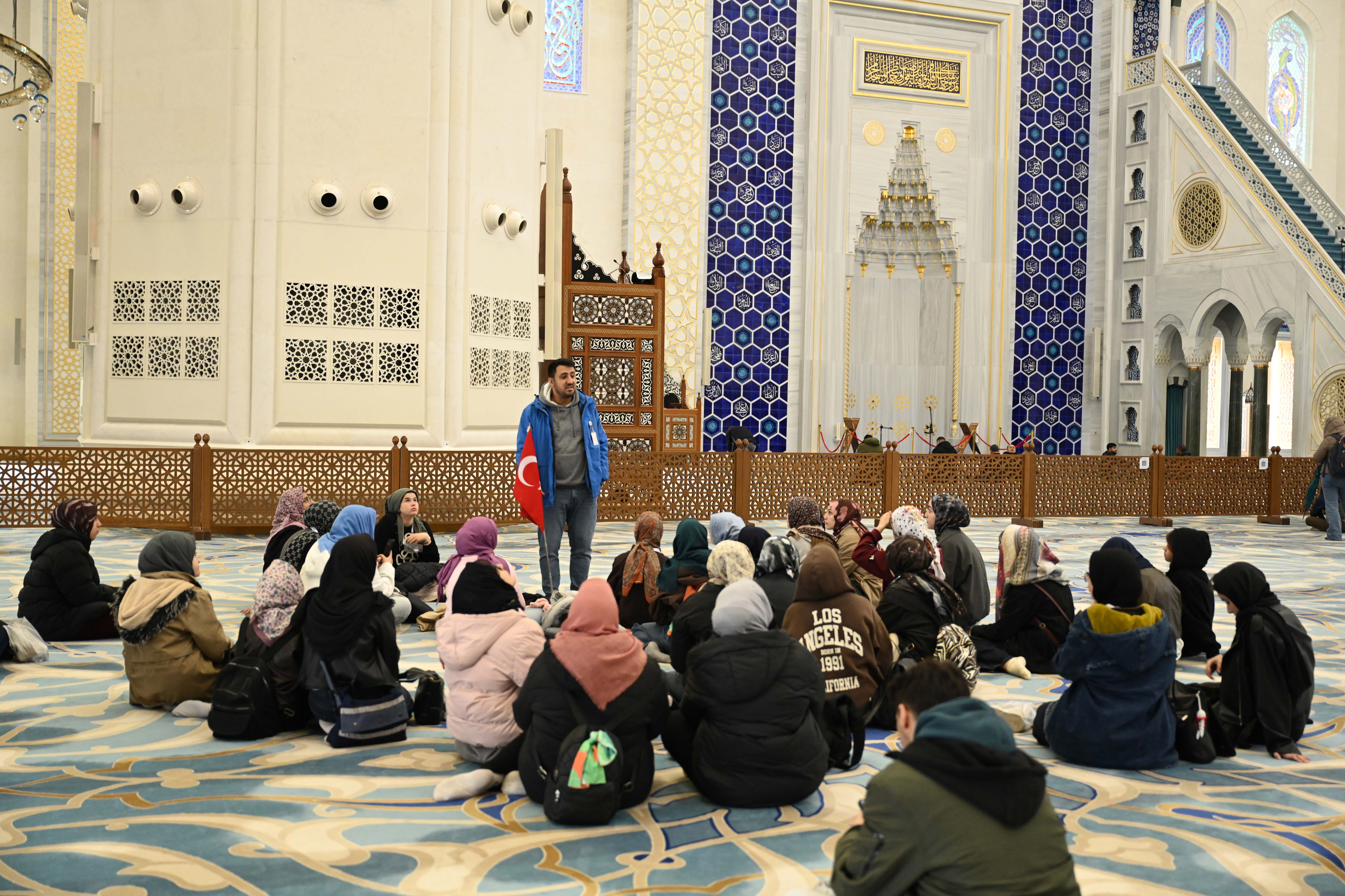 BAŞKAN ALTAY: “GENÇ SEYYAH PROJEMİZLE BU YIL 25.920 ÖĞRENCİMİZİ DAHA İSTANBUL İLE BULUŞTURACAĞIZ”