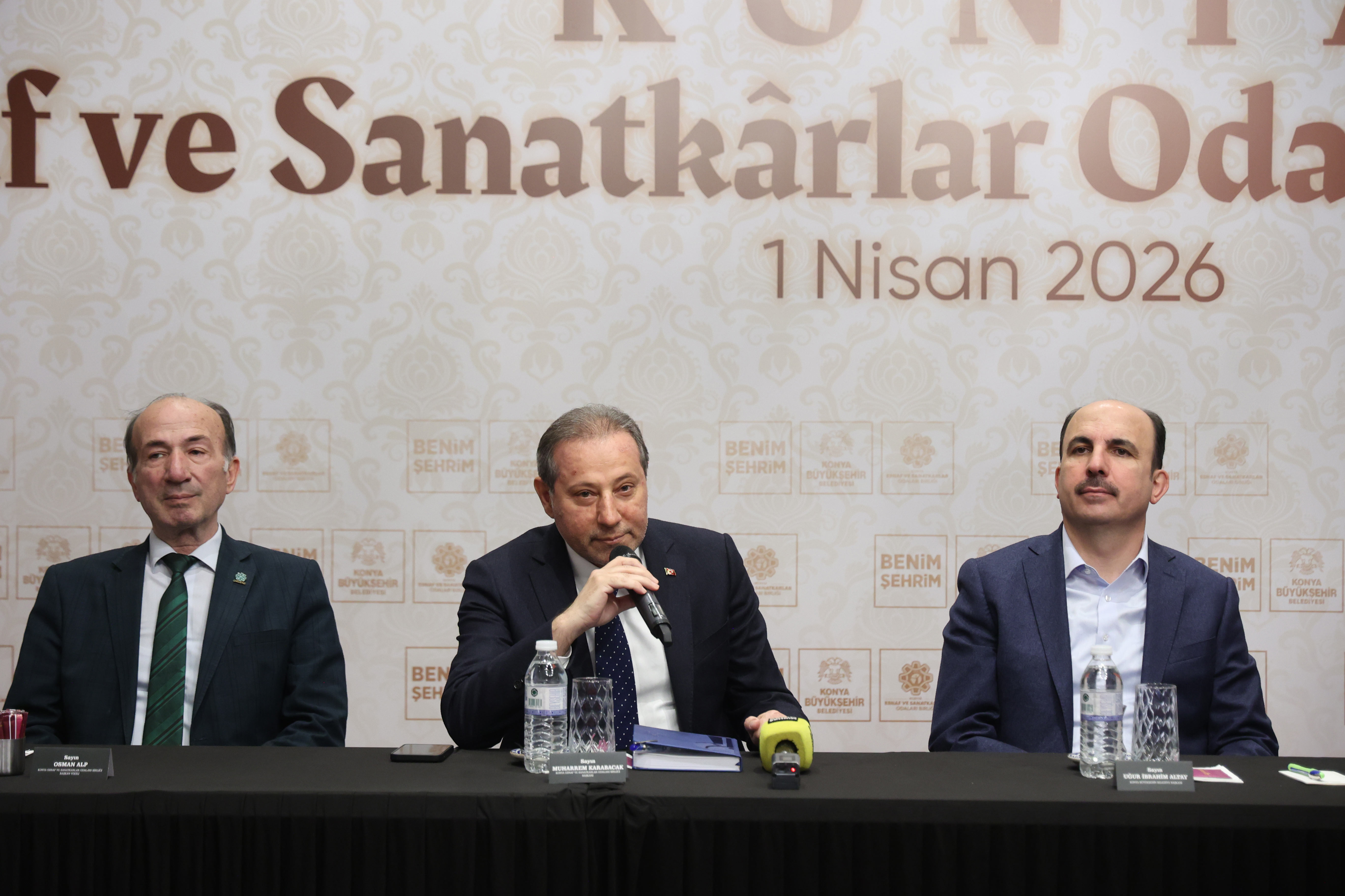 BAŞKAN ALTAY ESNAF ODALARININ BAŞKANLARIYLA İSTİŞARE TOPLANTISINDA BULUŞTU