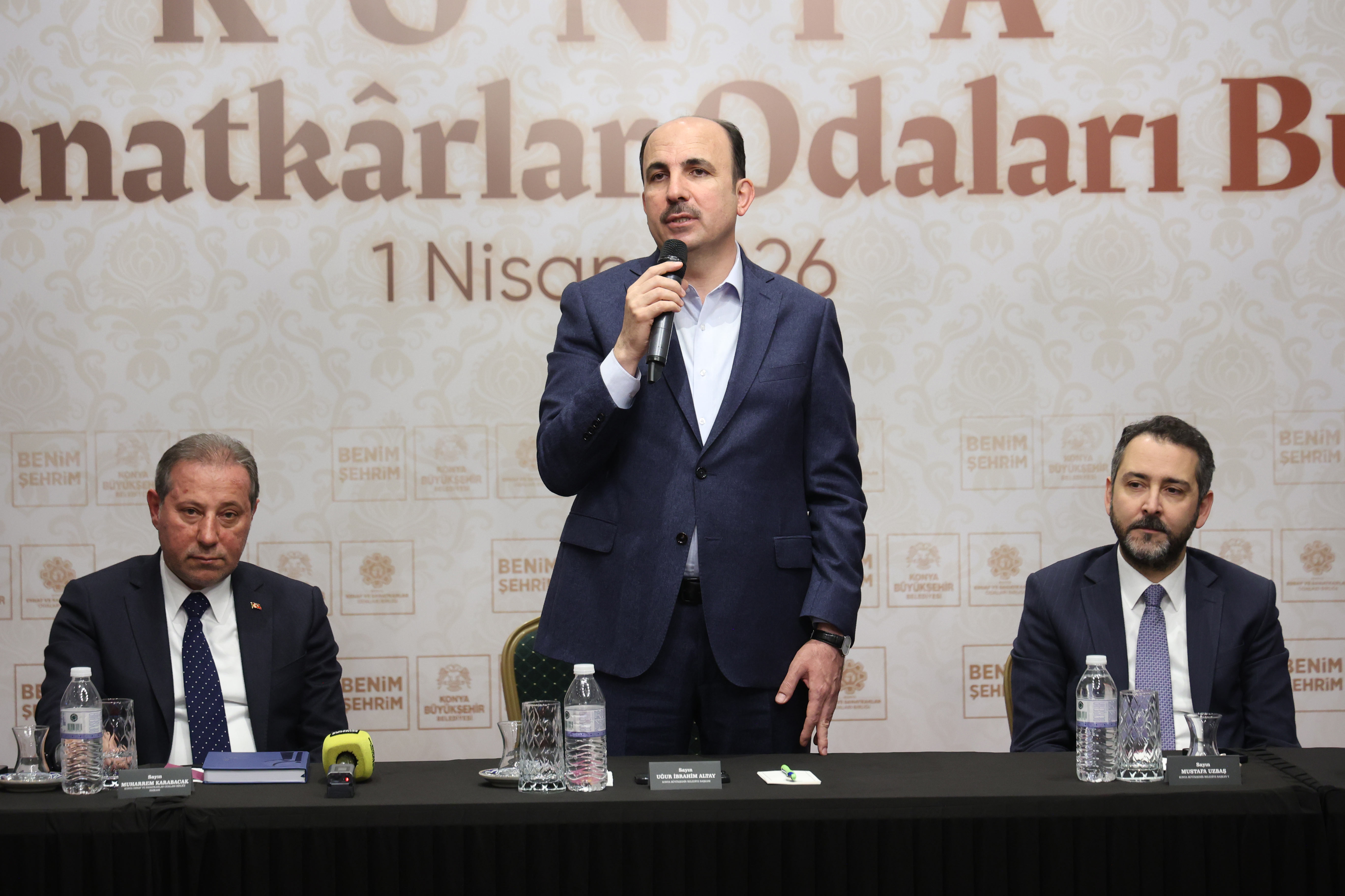 BAŞKAN ALTAY ESNAF ODALARININ BAŞKANLARIYLA İSTİŞARE TOPLANTISINDA BULUŞTU