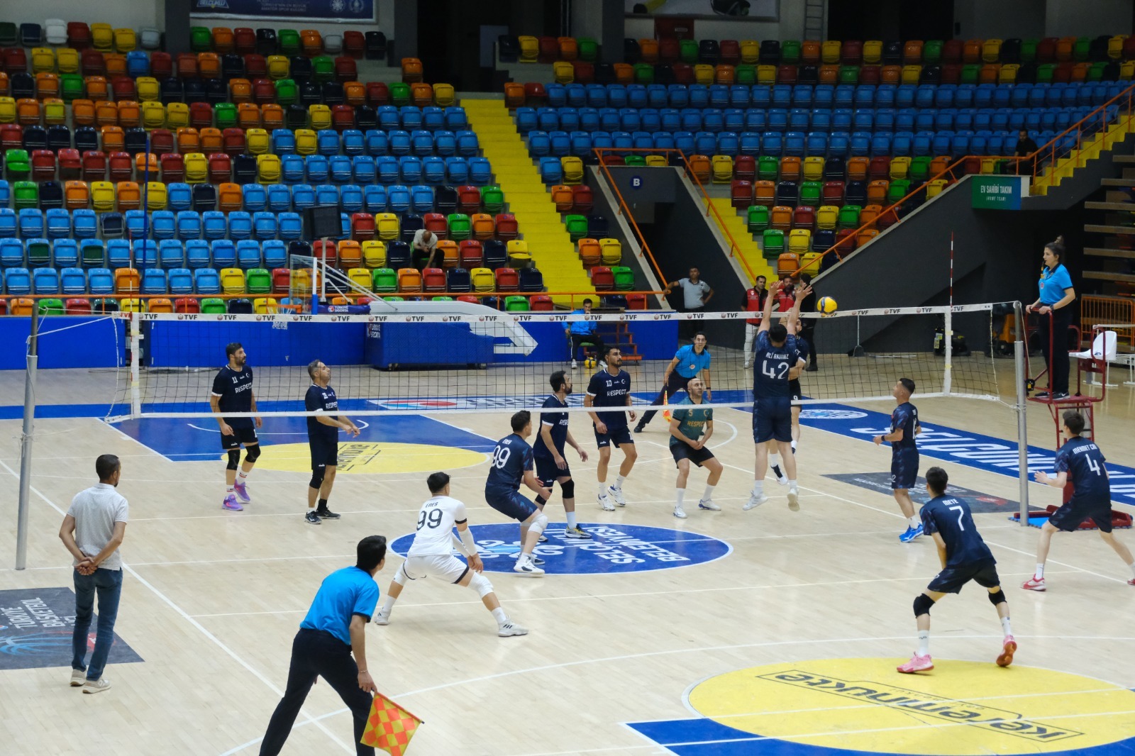 İLÇELERDE VOLEYBOL HEYECANI BAŞLIYOR