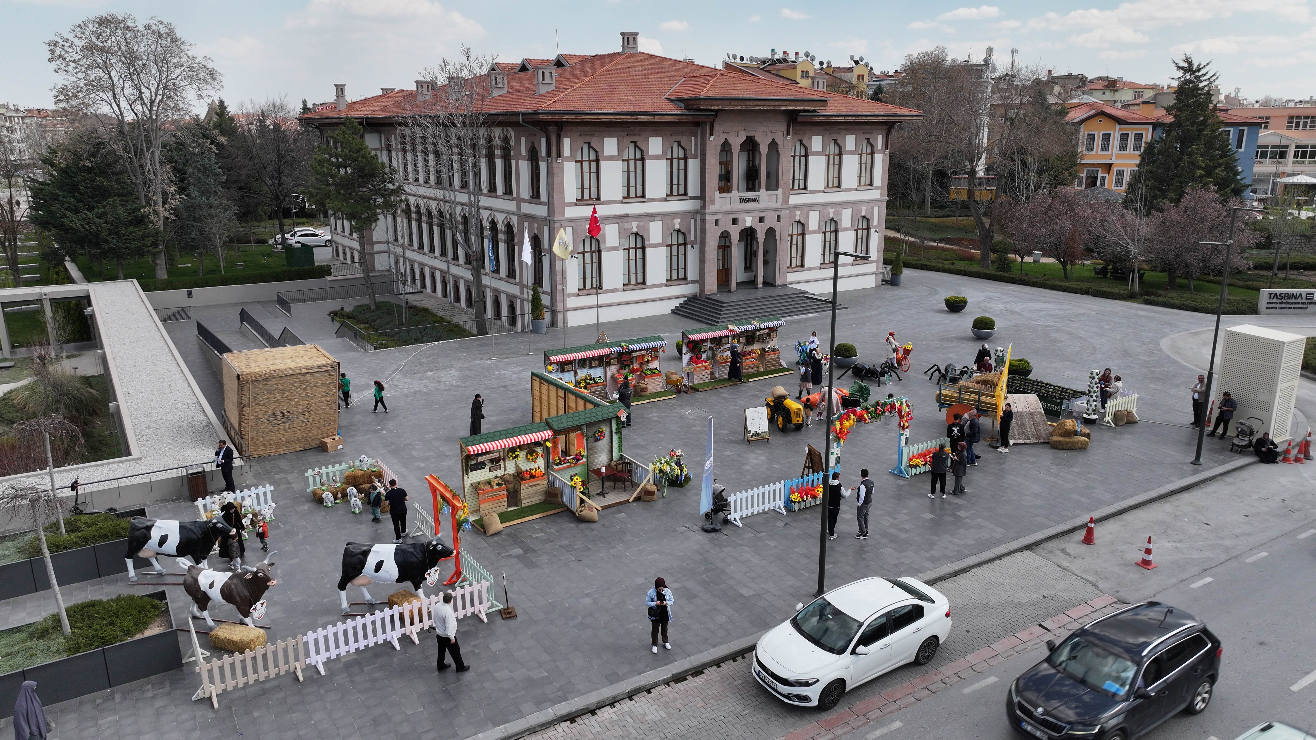 KONYA BÜYÜKŞEHİR’İN TARIM HAFTASINA ÖZEL HAZIRLADIĞI STANTLAR İLGİ GÖRÜYOR
