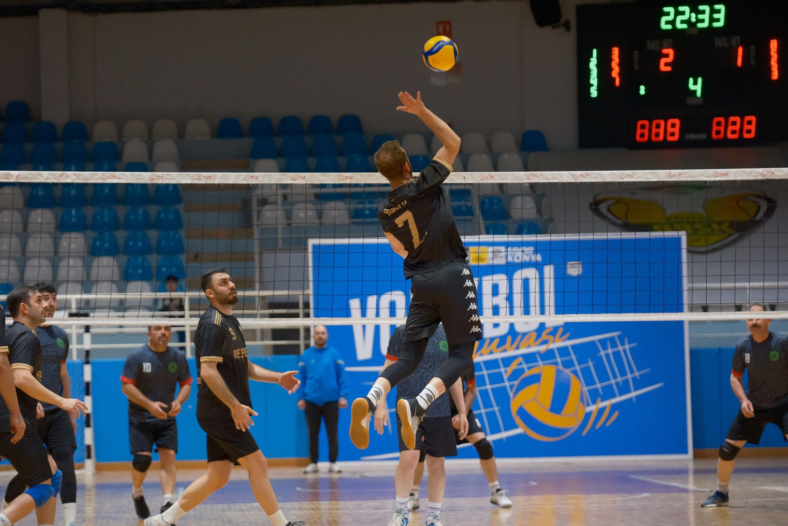 KONYA BÜYÜKŞEHİR KURUMLAR ARASI VOLEYBOL TURNUVASI TAMAMLANDI